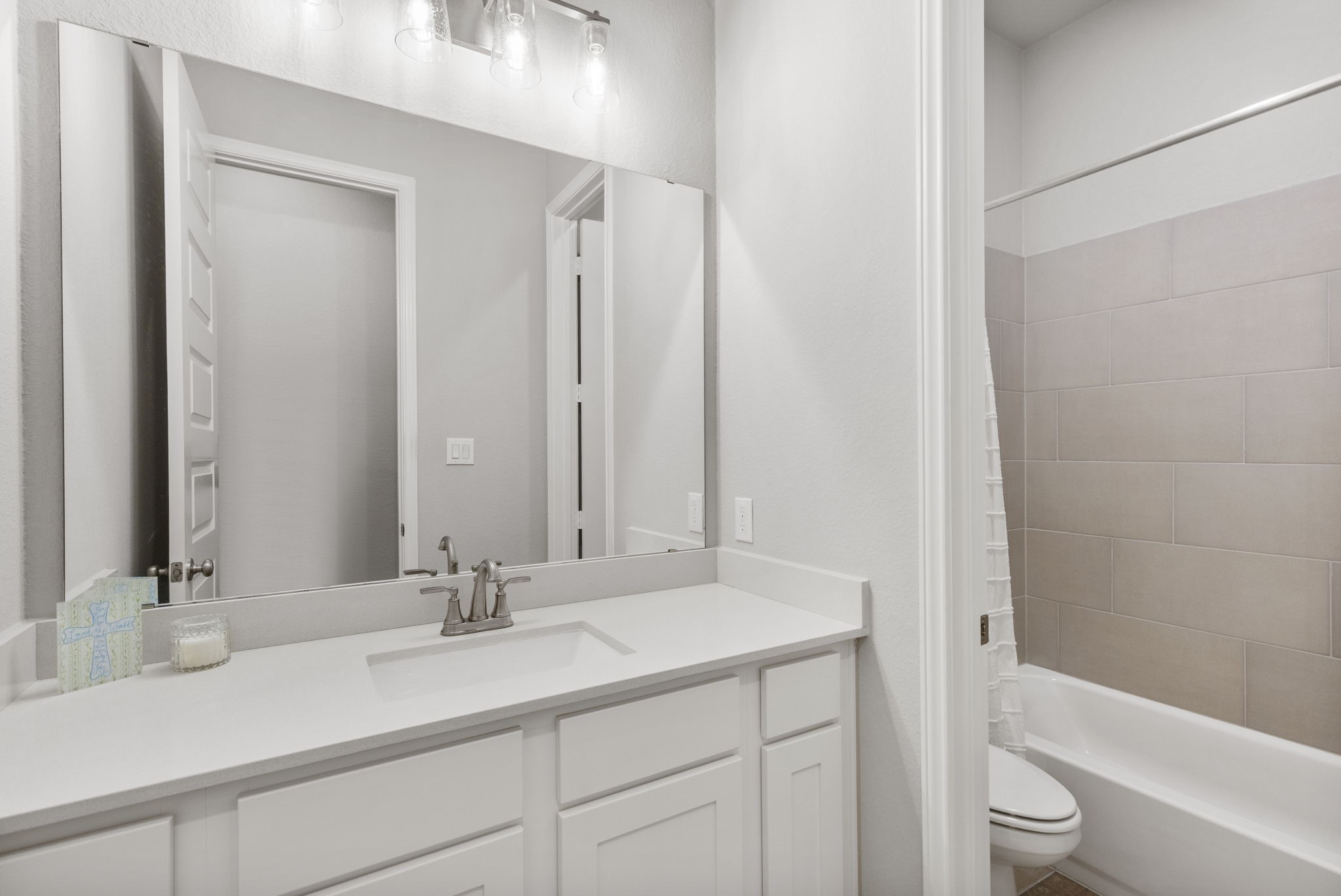 Secondary bathroom