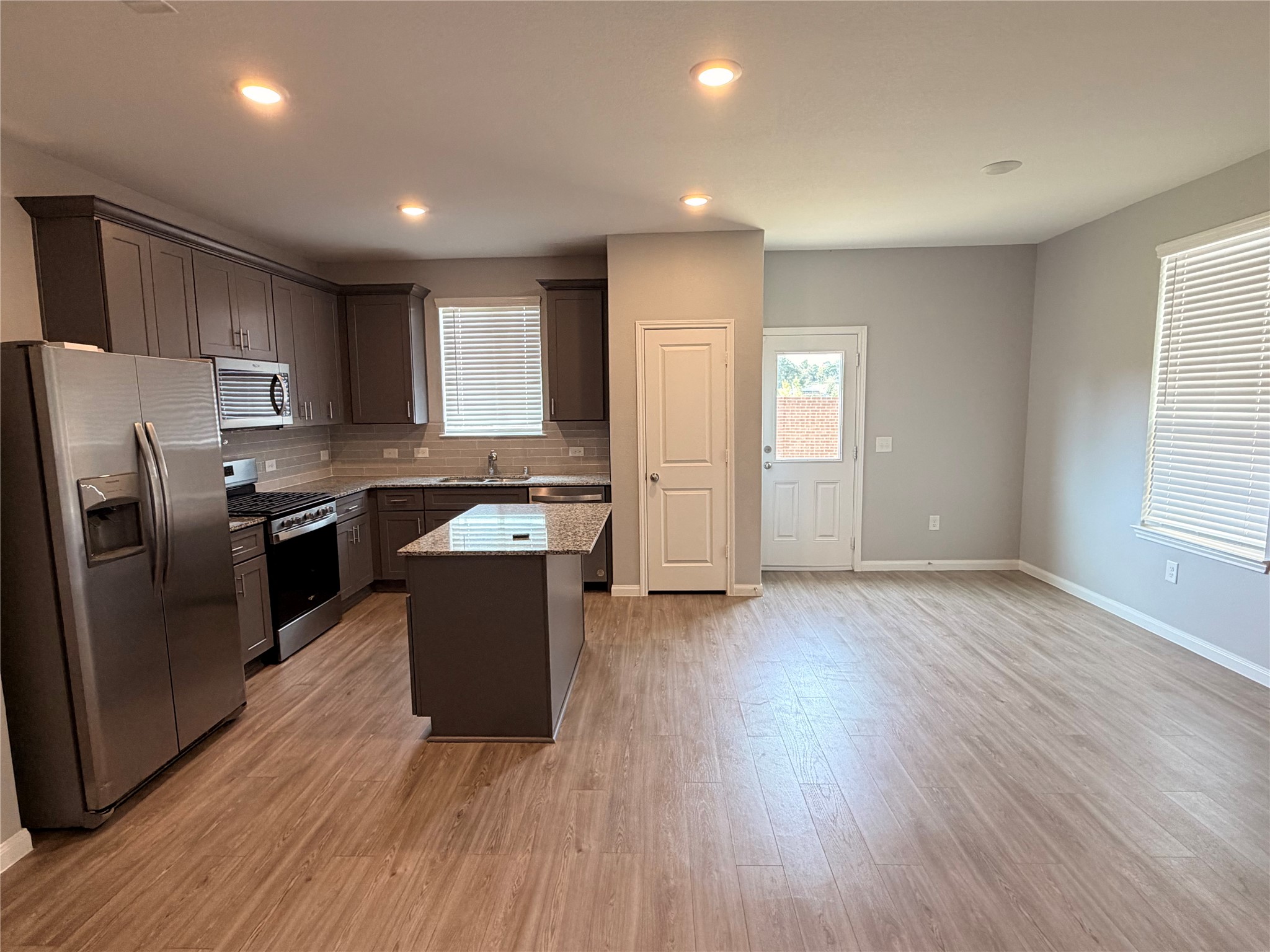 25619 Balsamroot Drive, Magnolia, TX 77355 25619 Balsamroot Drive, Magnolia, TX 77355