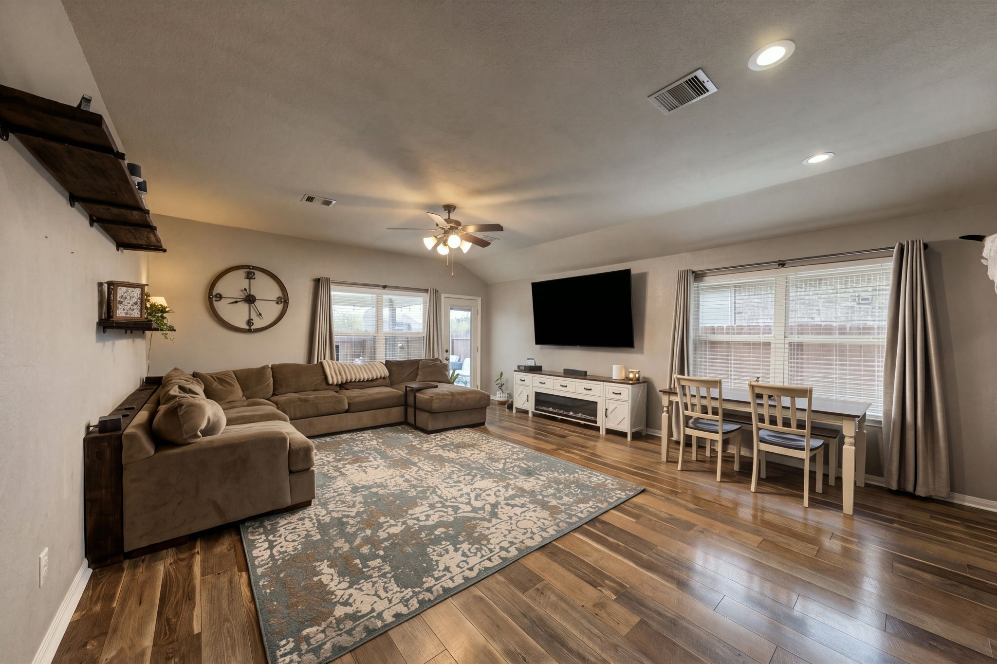 336 Country Crossing Circle, Magnolia, TX 77354