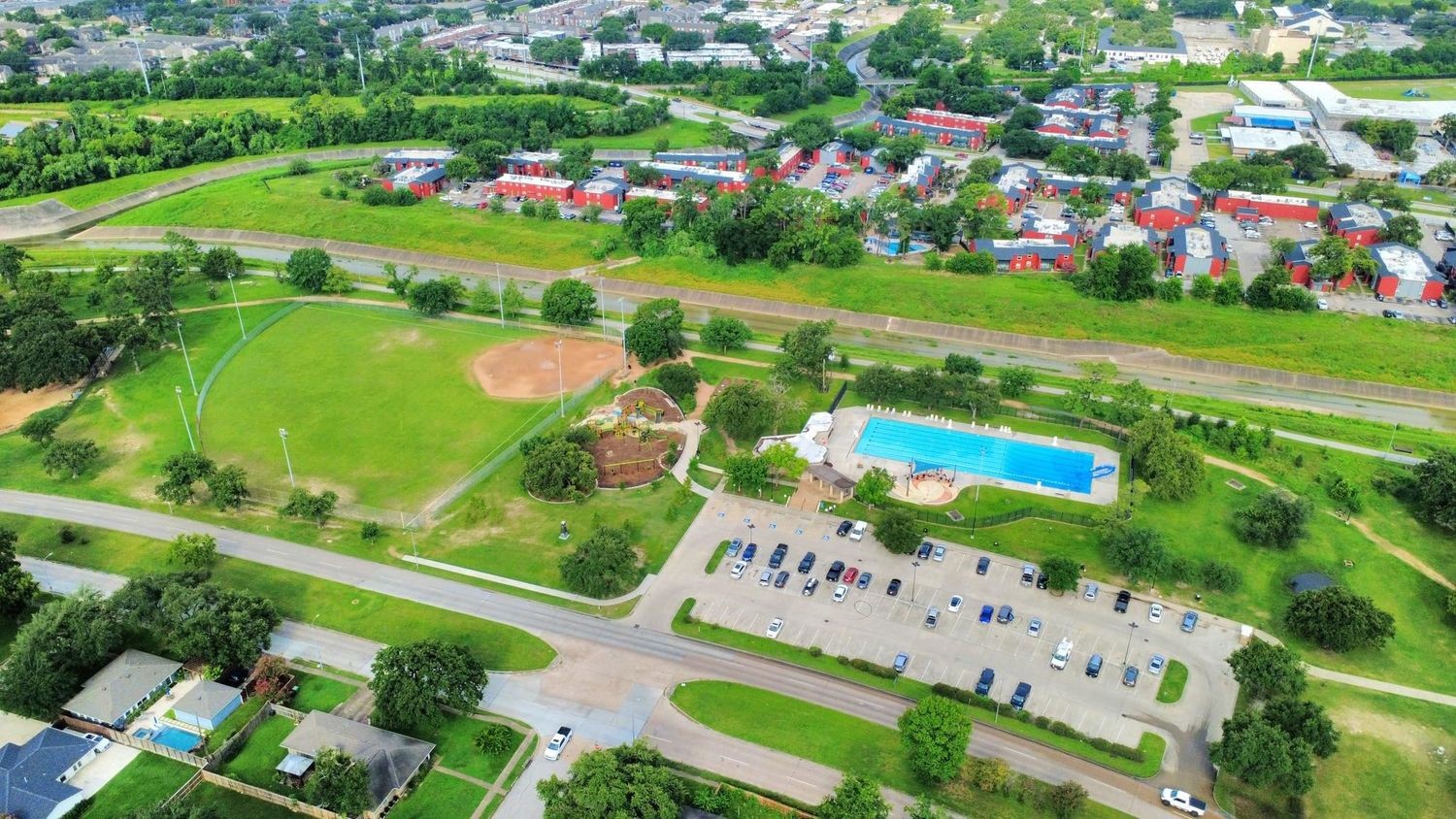 Park & pool, hike & bike trails, dog park and disc golf within a short walk away.