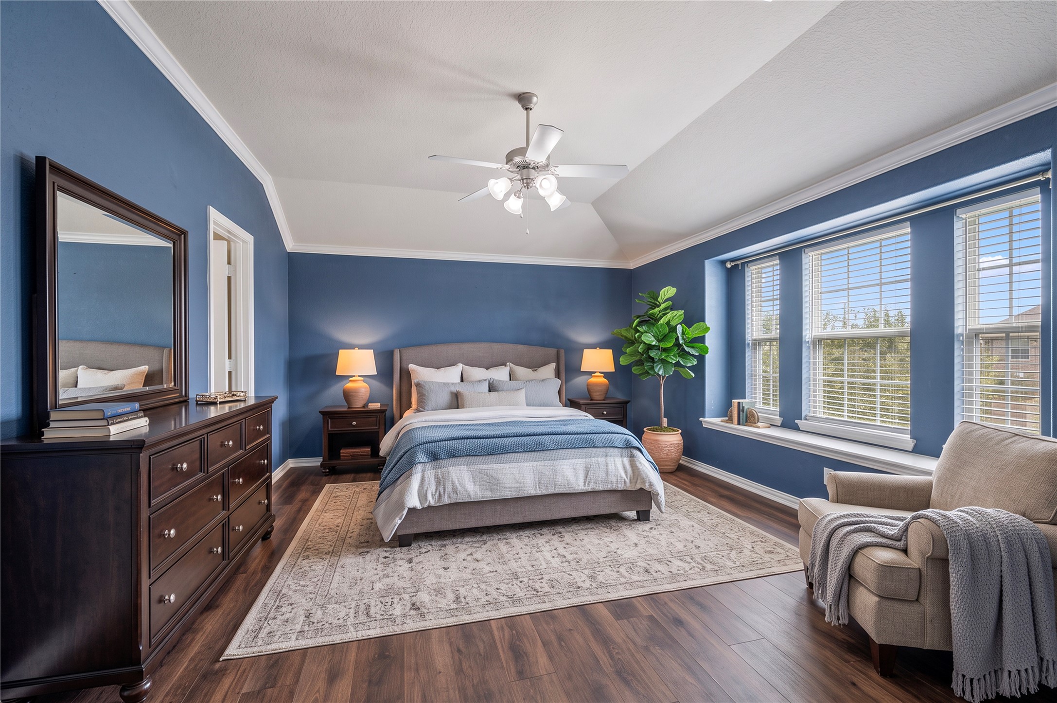 Primary Bedroom VS