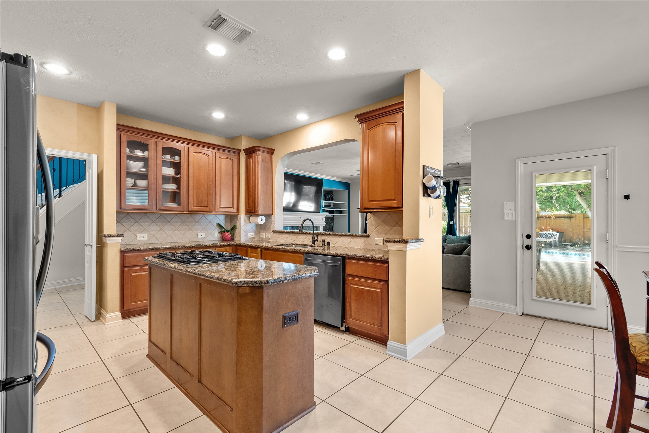 11 Saint Thomas Court, Houston, TX 77070