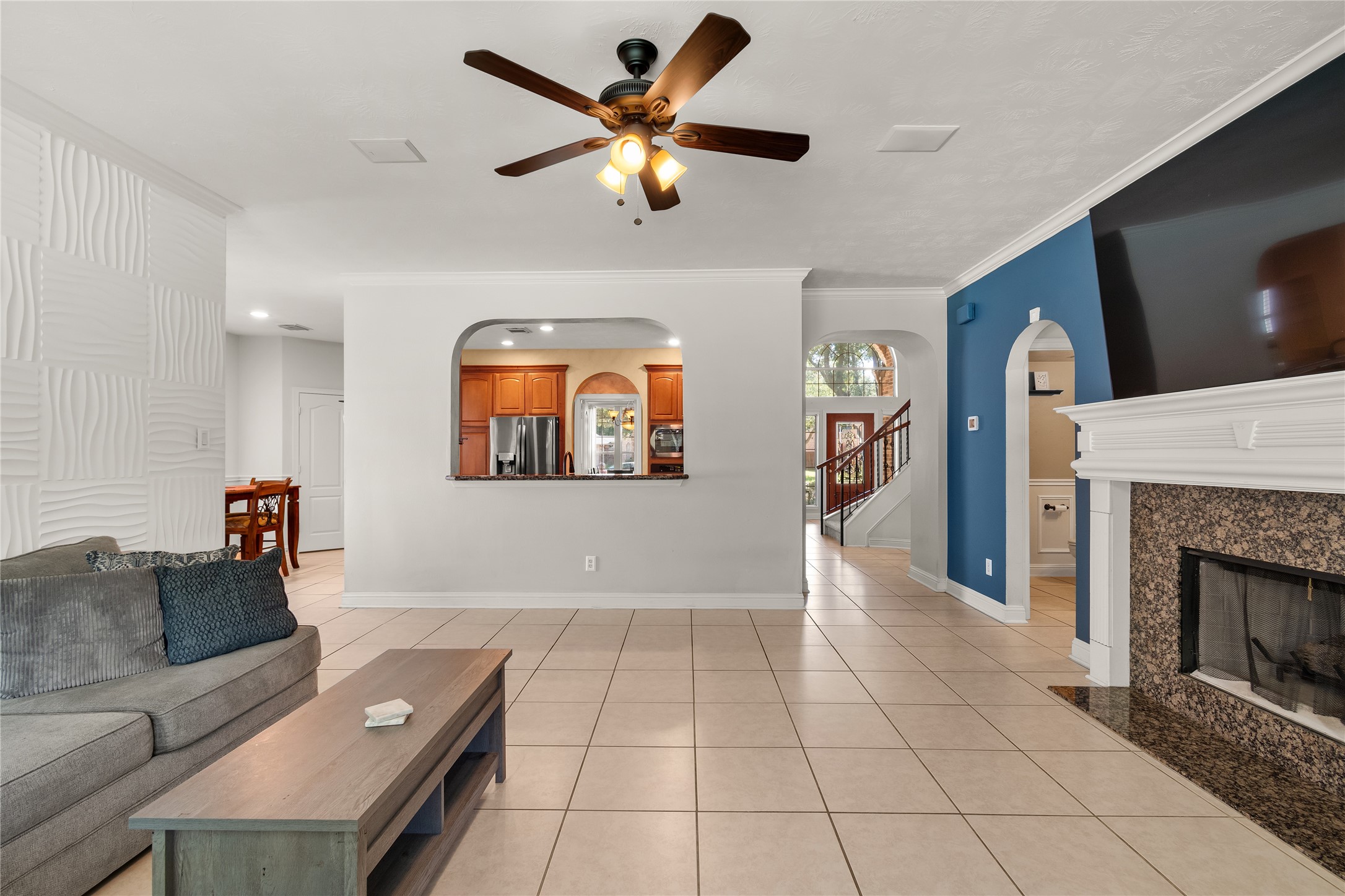 11 Saint Thomas Court, Houston, TX 77070