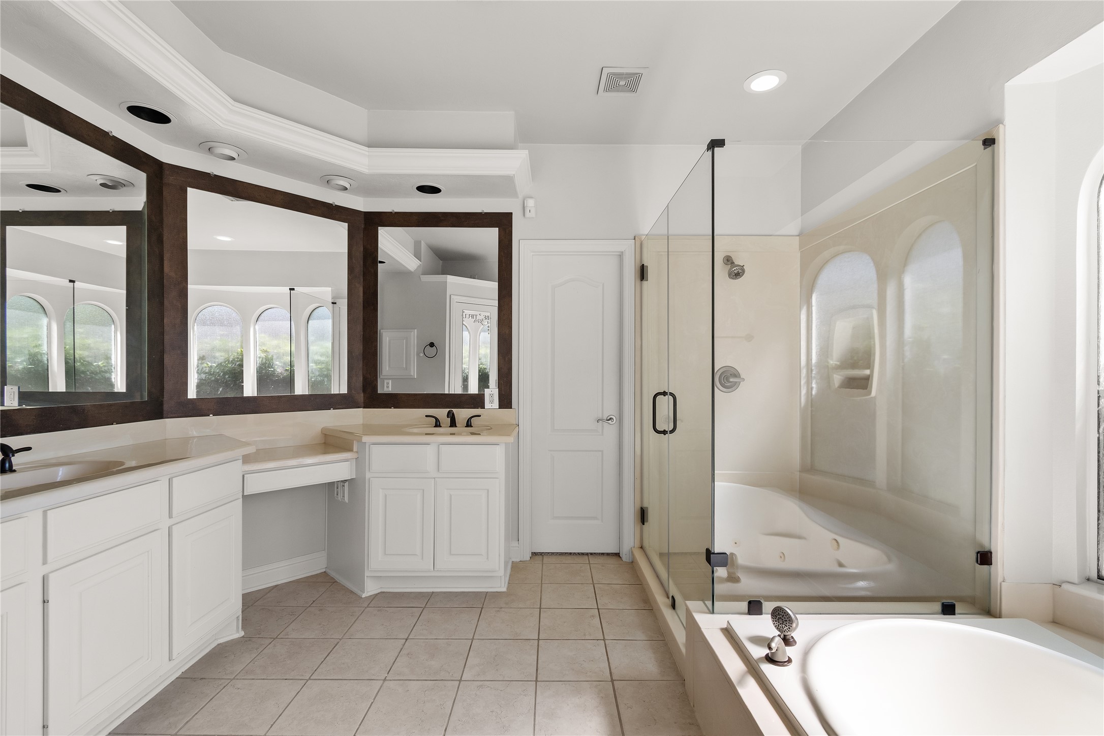 11 Saint Thomas Court, Houston, TX 77070
