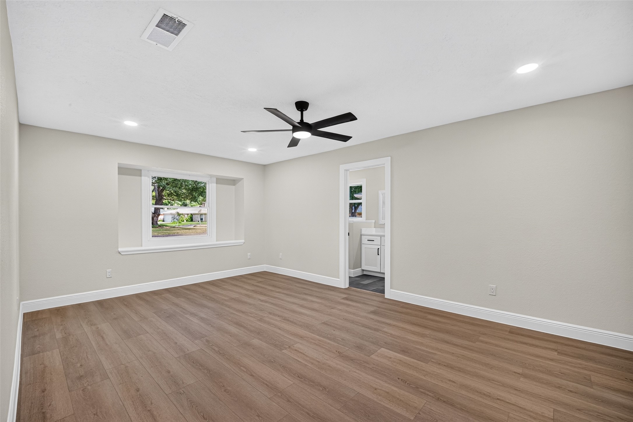 903 Chetwood Circle, League City, TX 77573