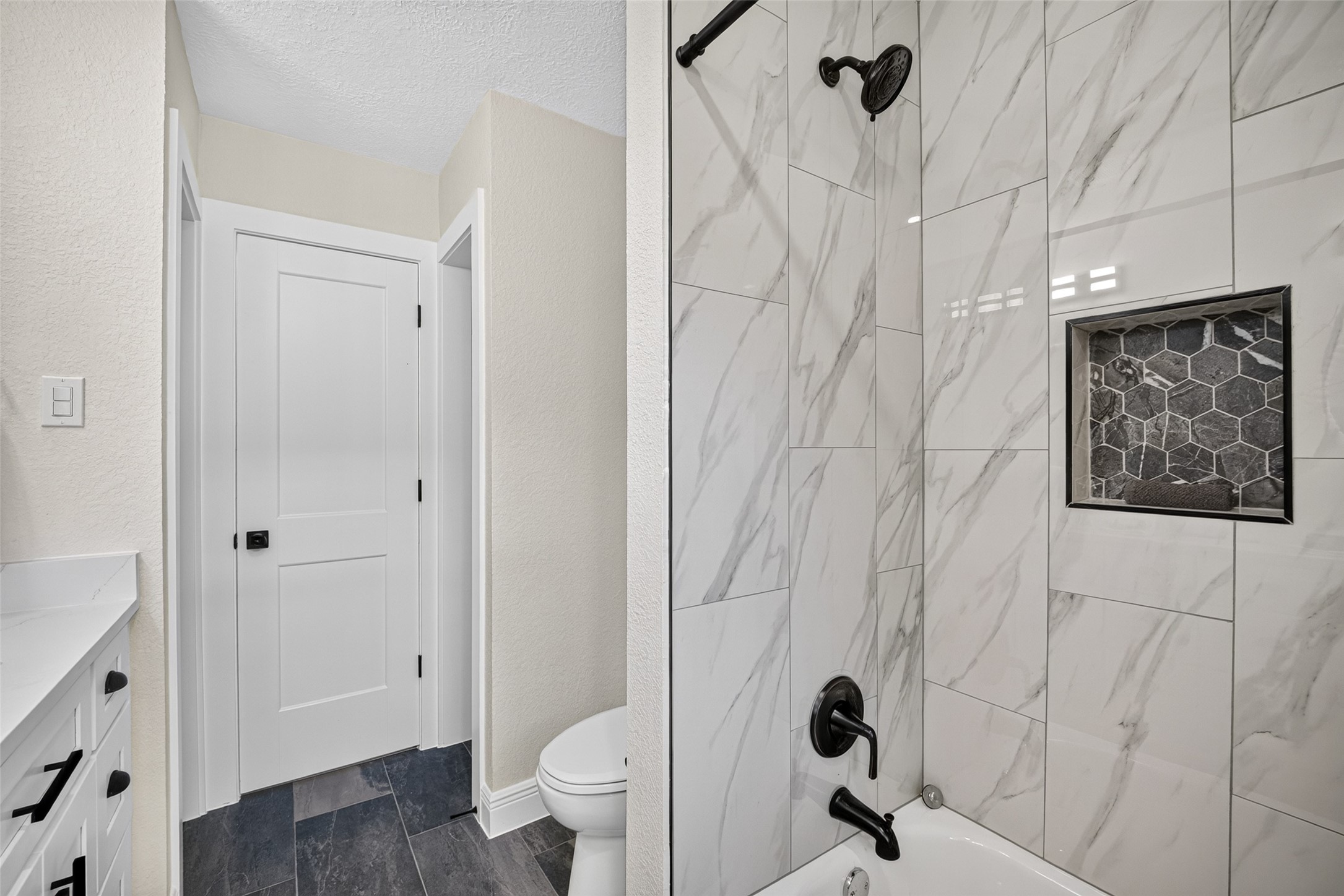 903 Chetwood Circle, League City, TX 77573