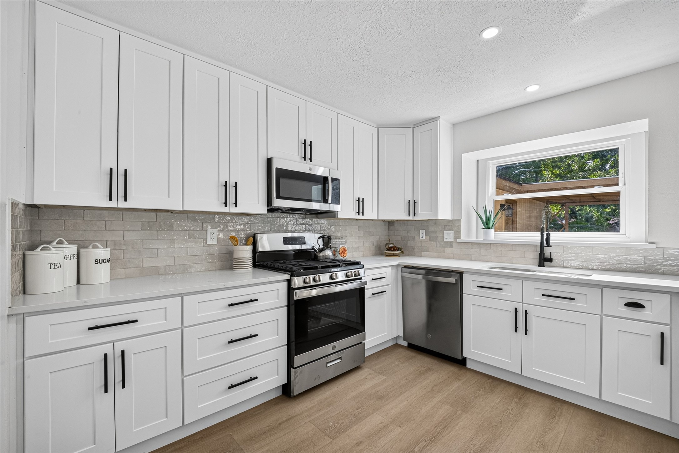 903 Chetwood Circle, League City, TX 77573