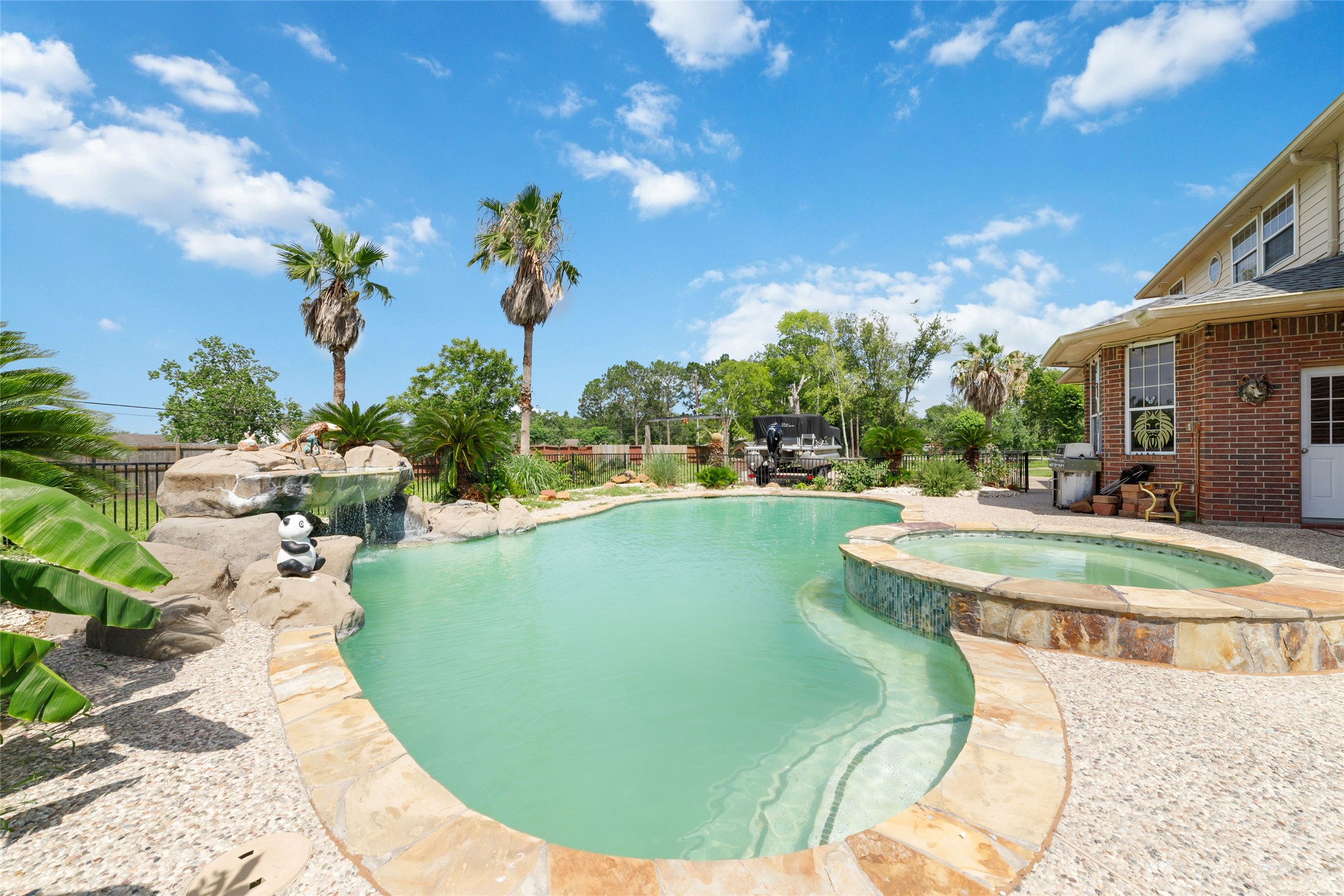 1513 County Road 149, Alvin, TX 77511