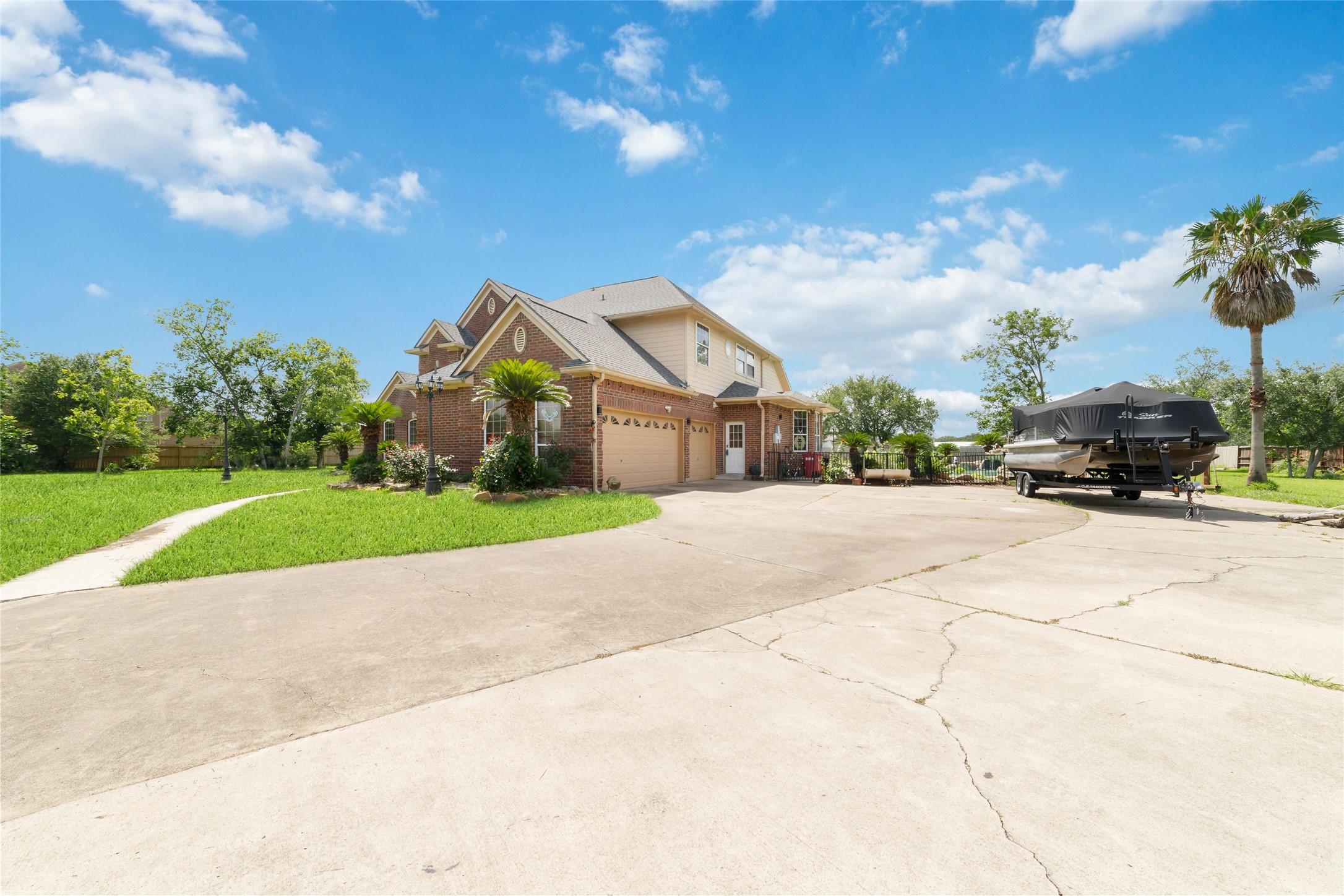 1513 County Road 149, Alvin, TX 77511 1513 County Road 149, Alvin, TX 77511