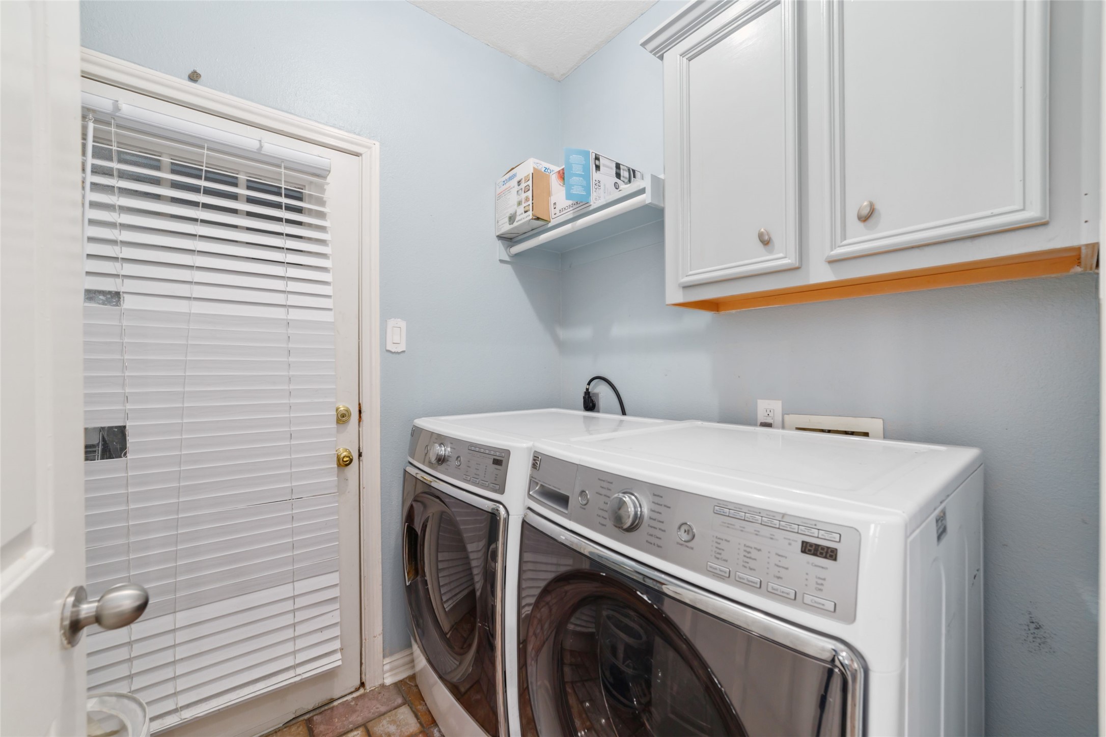 1513 County Road 149, Alvin, TX 77511