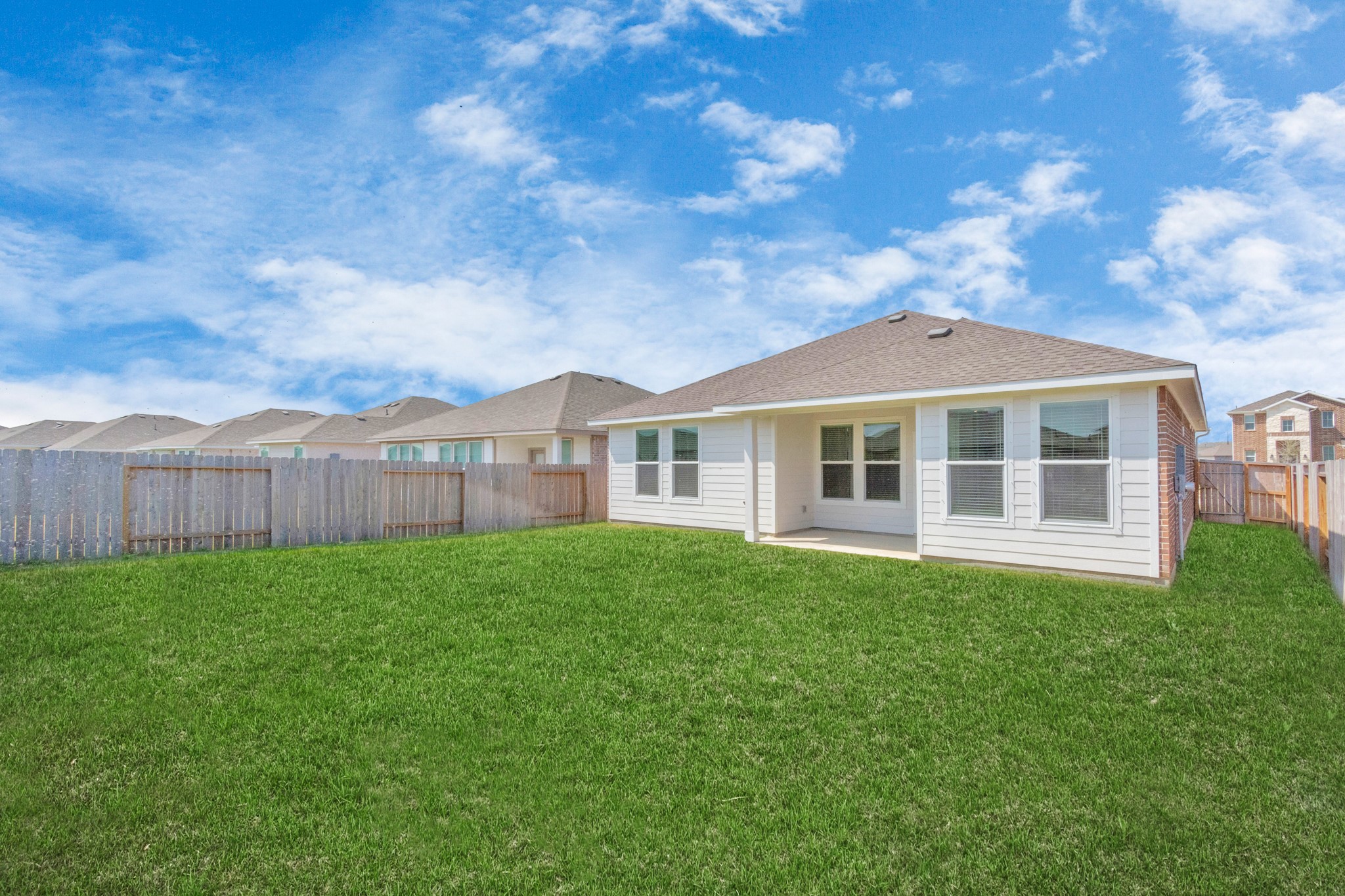 10515 Moon Valley Lane, Rosharon, TX 77583