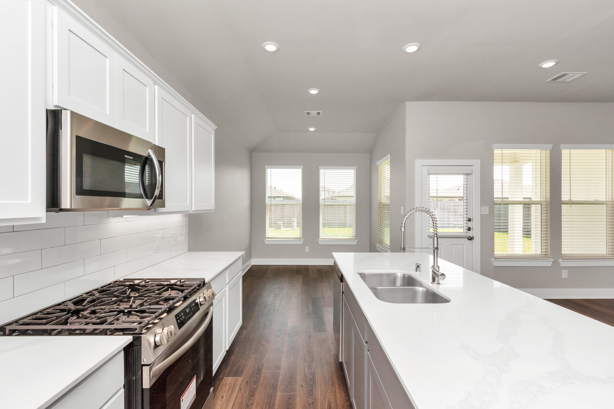10515 Moon Valley Lane, Rosharon, TX 77583