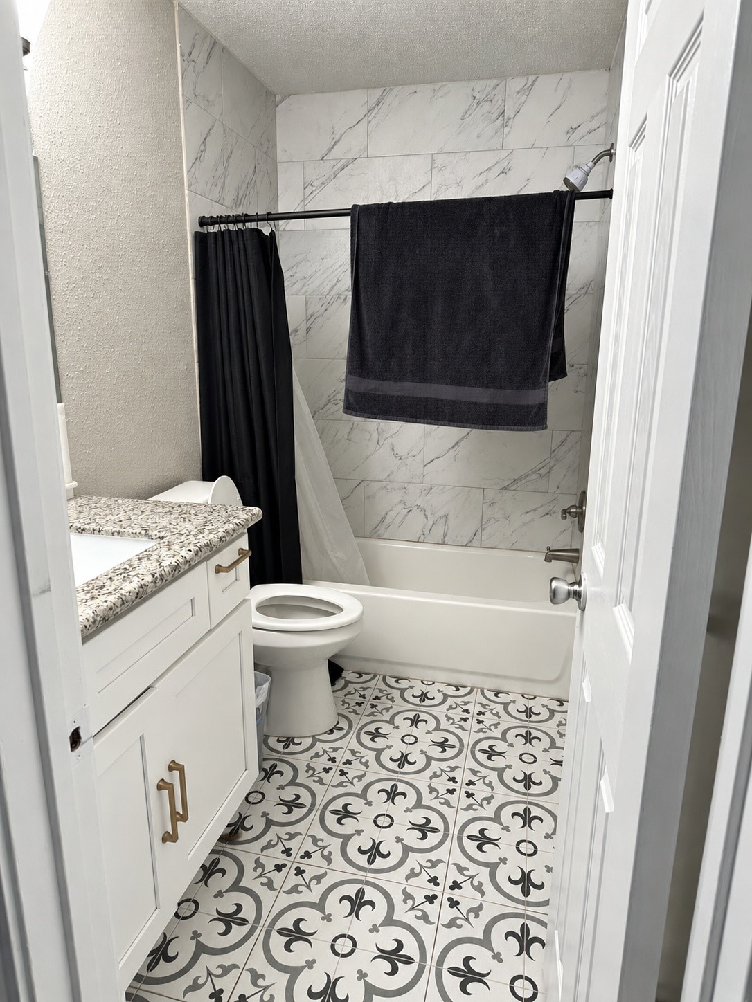 604 Linda Lane, Alvin, TX 77511