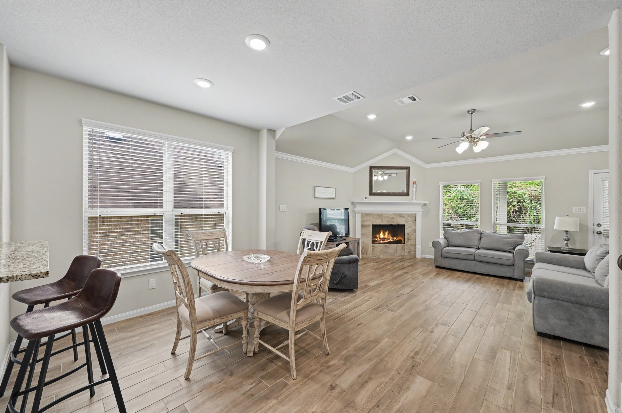 13718 Vail Drive, Montgomery, TX 77356