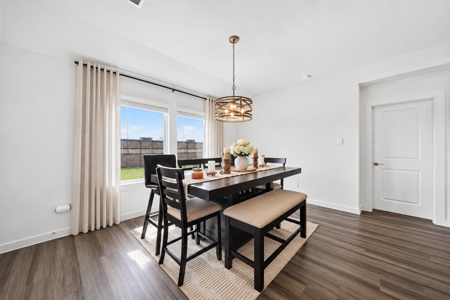 A place to gather over good food, catch up on the day, and make everyday moments count.