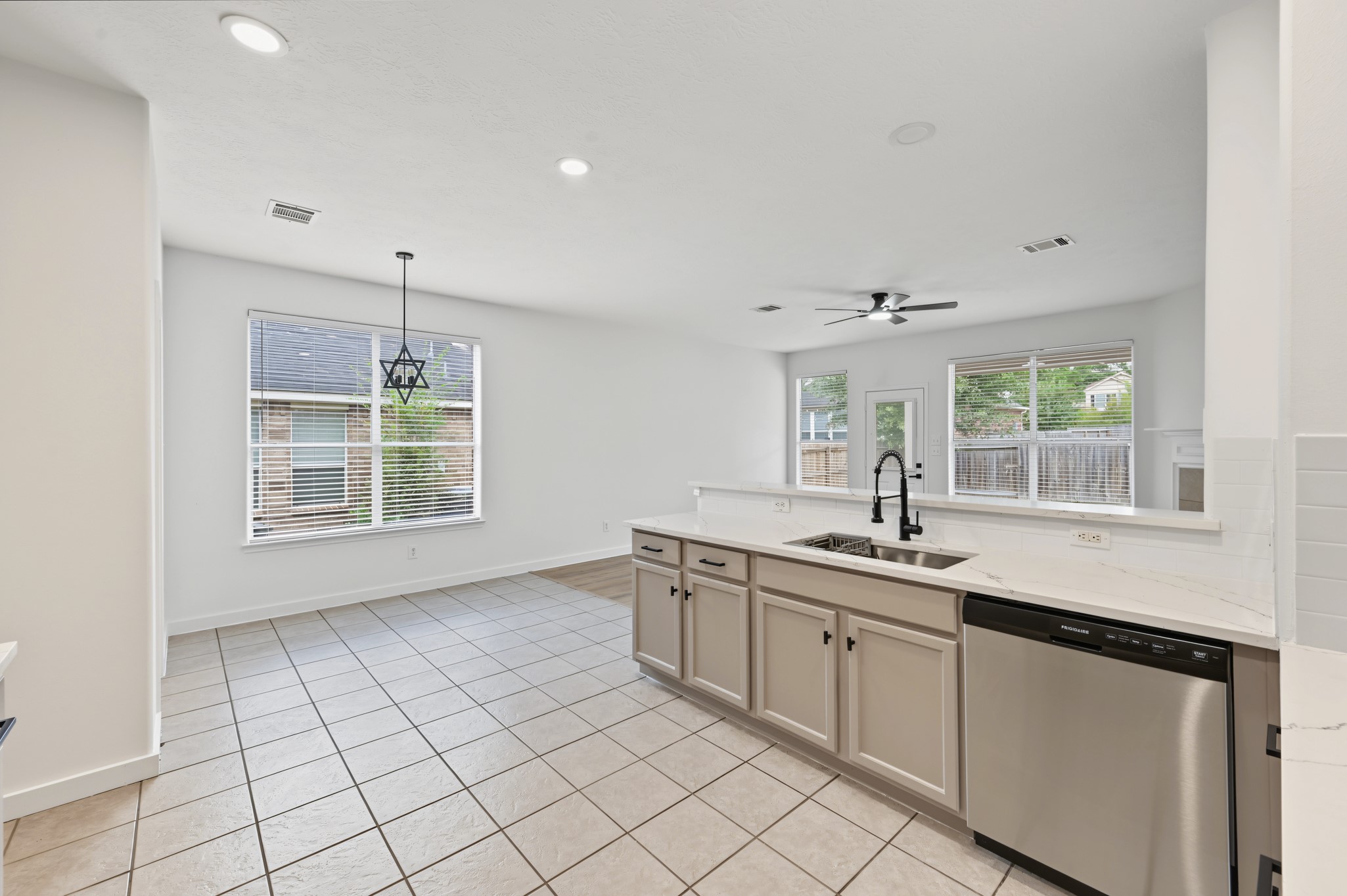 969 Fife Drive, Conroe, TX 77301