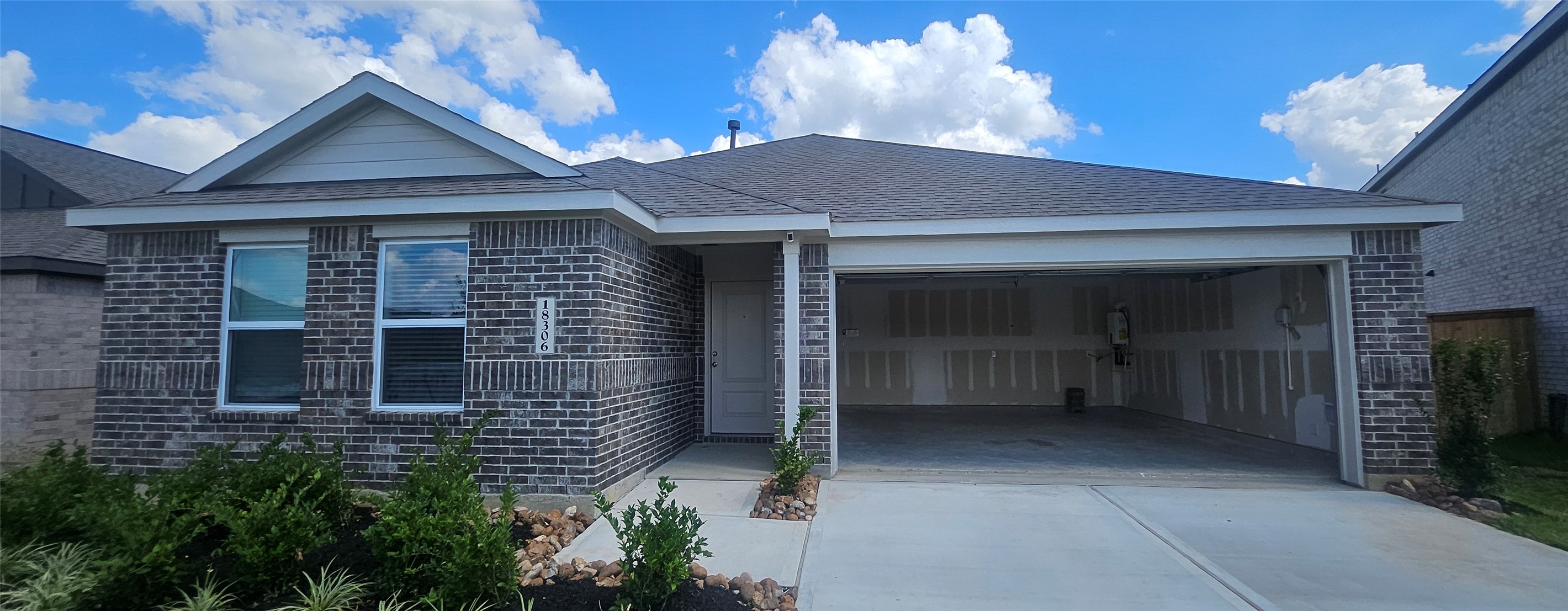 18306 Daisy Bluff Street, Crosby, TX 77532