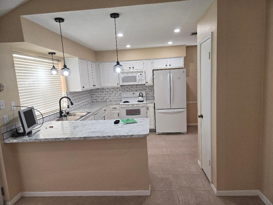 7911 Southmeadow Drive, Houston, TX 77071