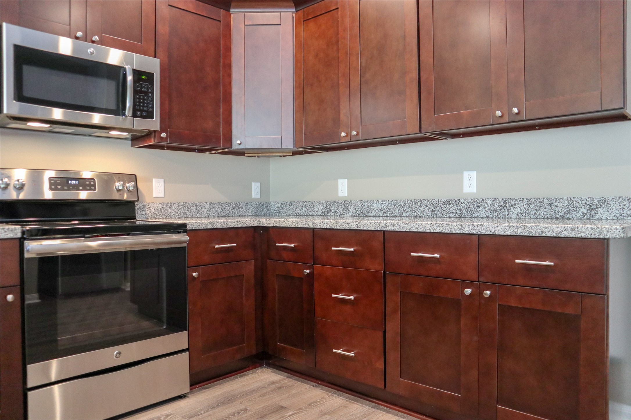 118 Artesian Way, New Caney, TX 77357
