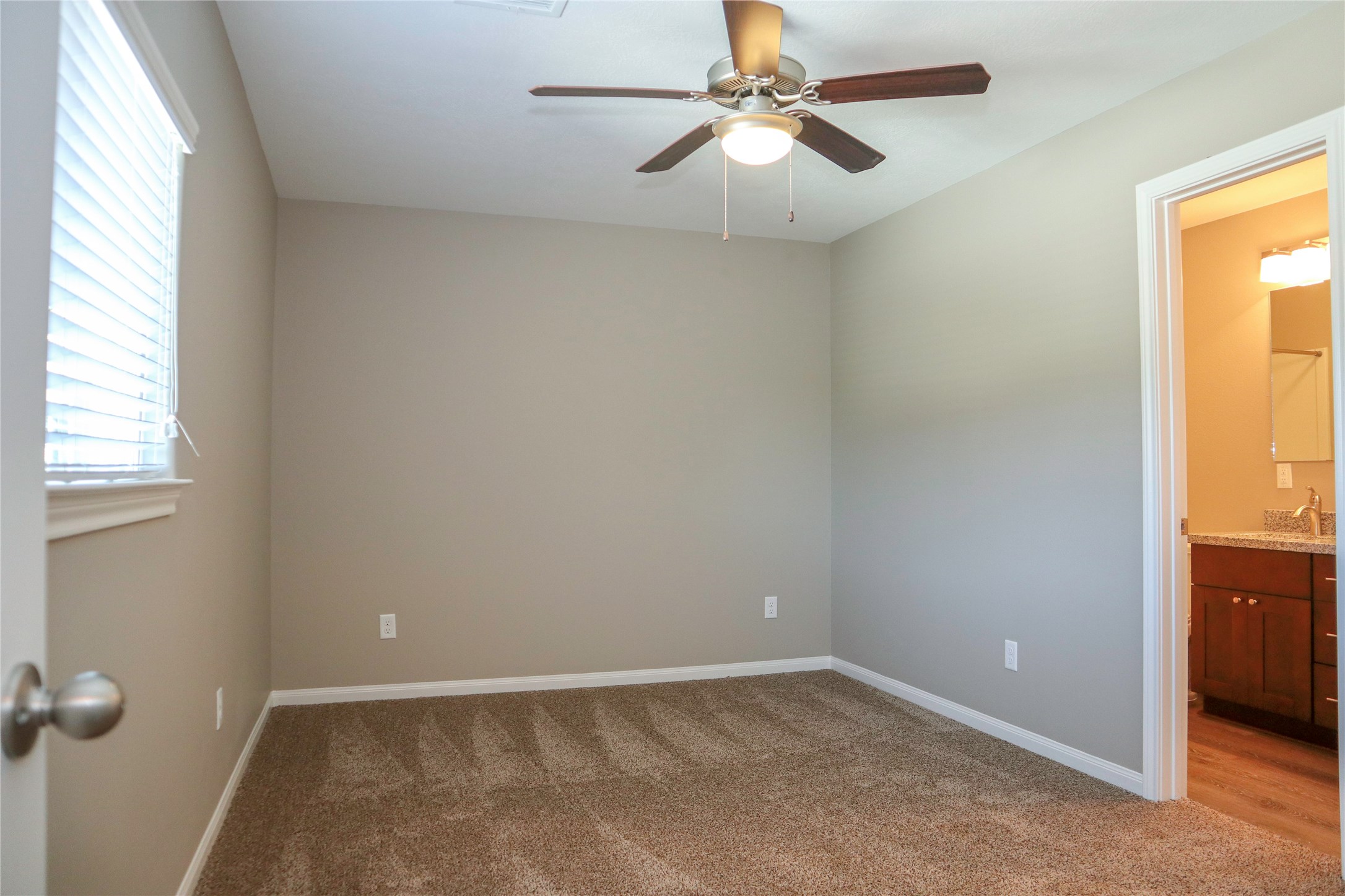118 Artesian Way, New Caney, TX 77357