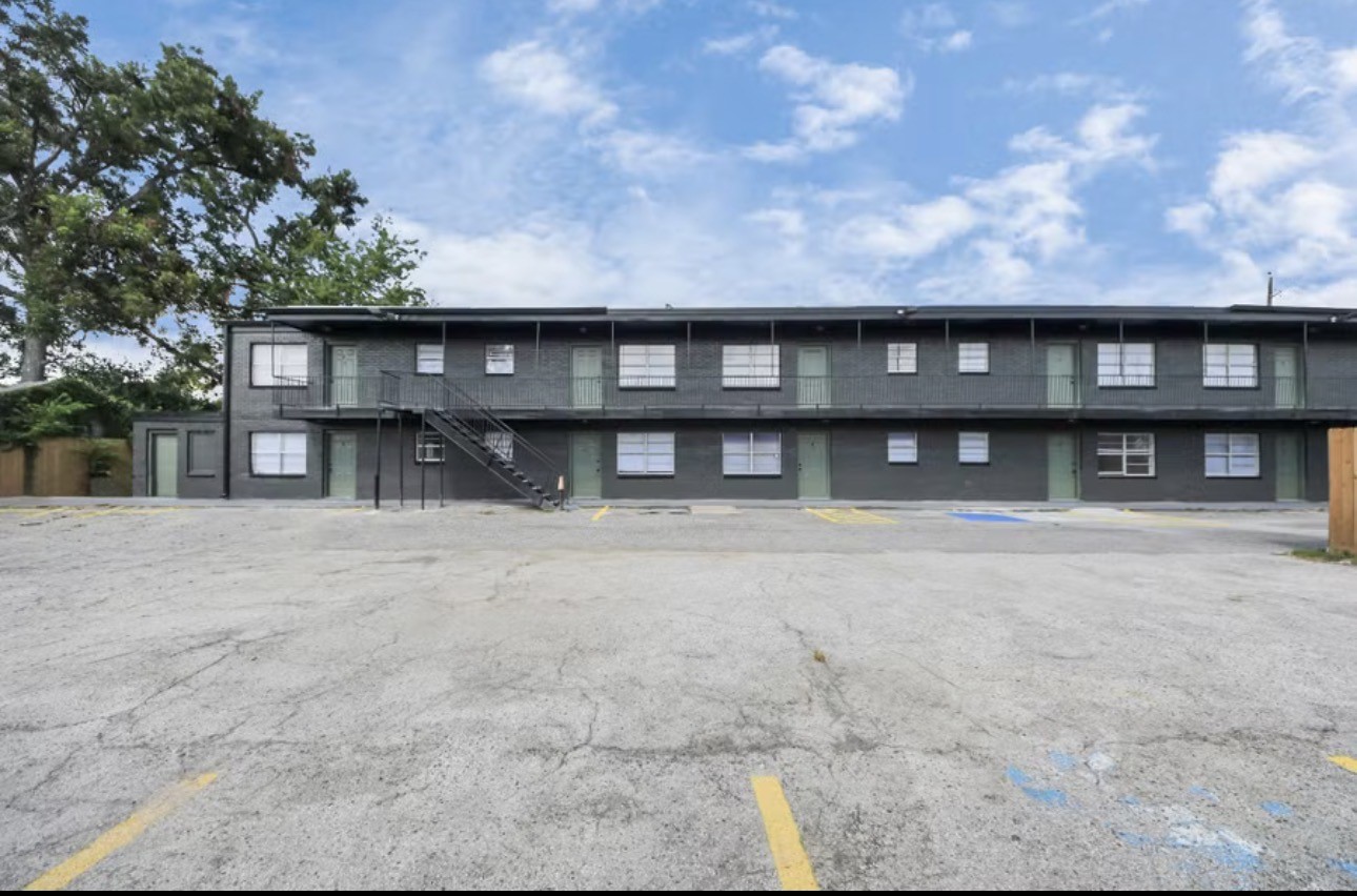 2110 Melbourne Street, #12, Houston, TX 77026