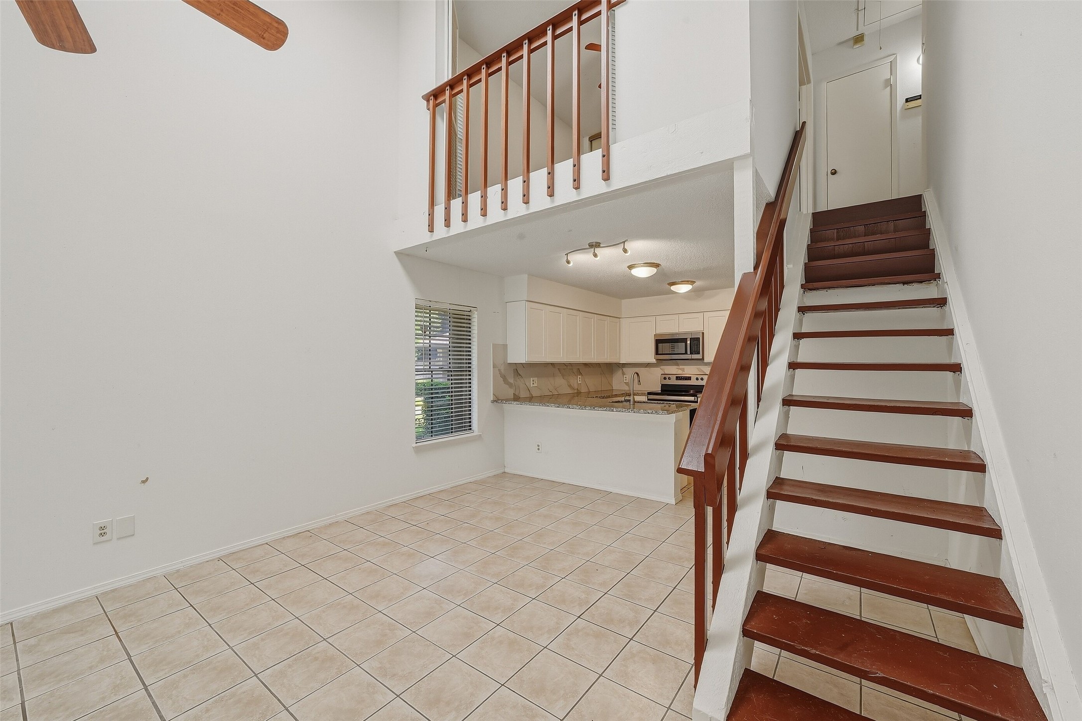 2611 Grants Lake Boulevard, #214, Sugar Land, TX 77479
