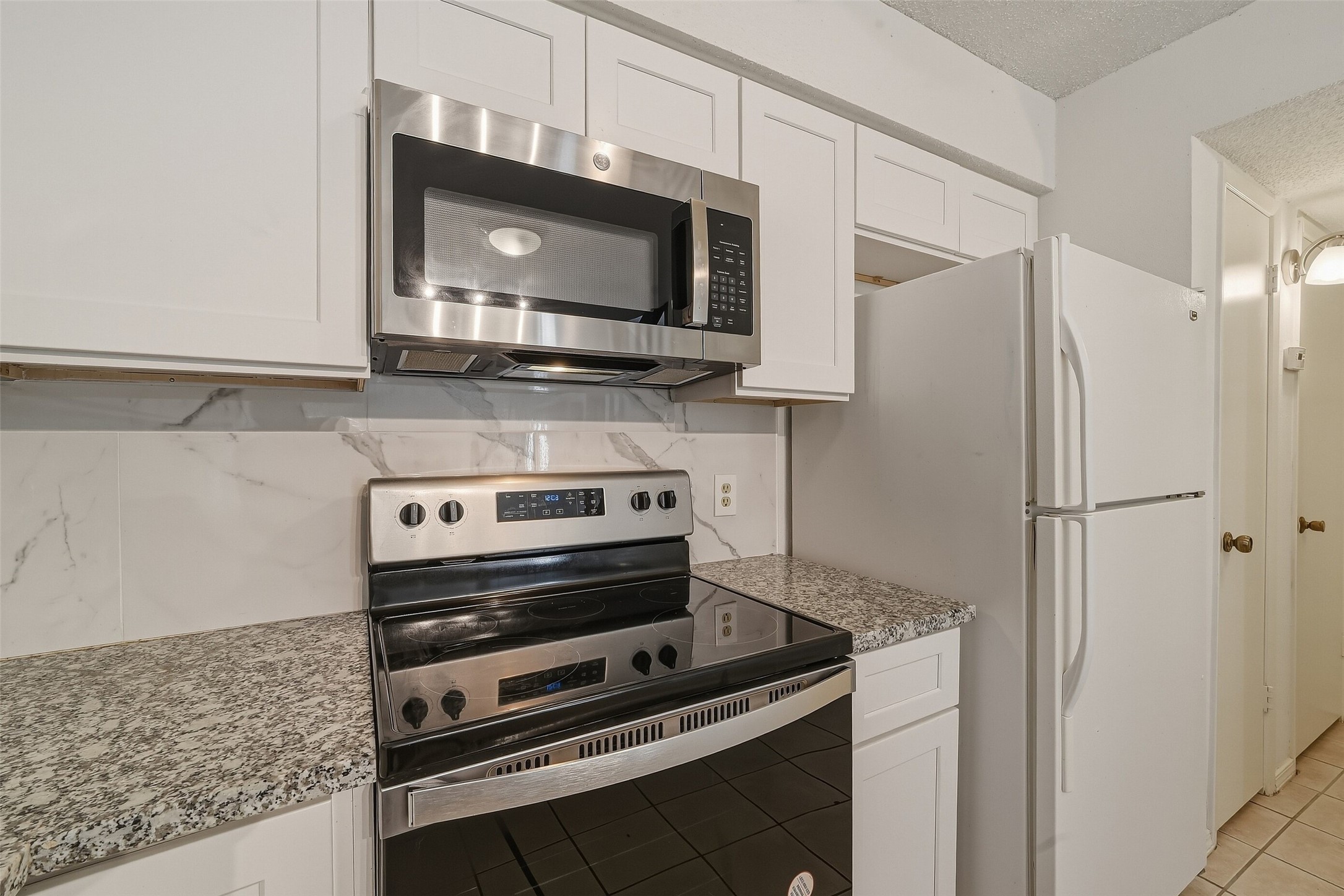 2611 Grants Lake Boulevard, #214, Sugar Land, TX 77479