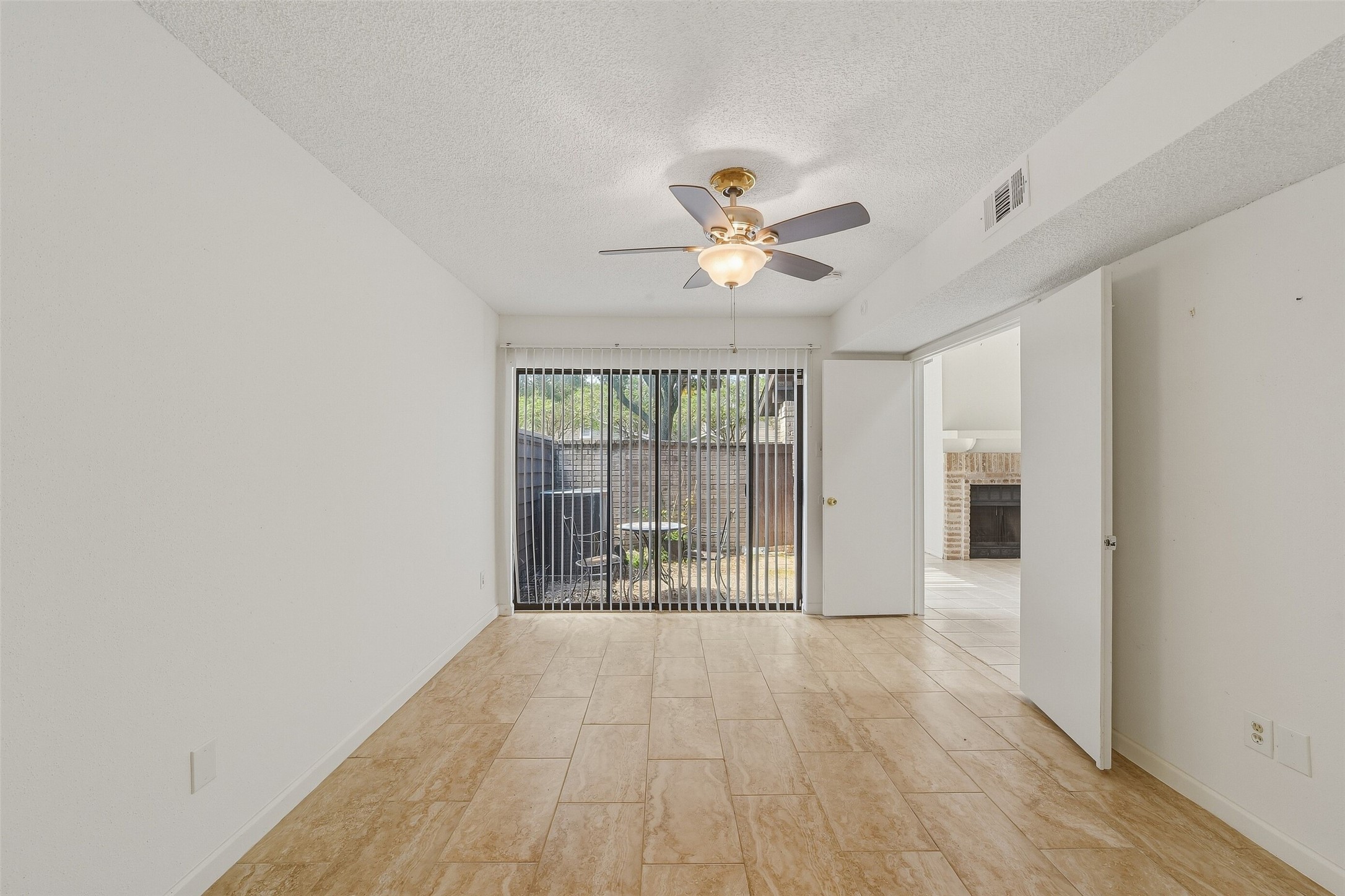 Other view of primary, access to patio