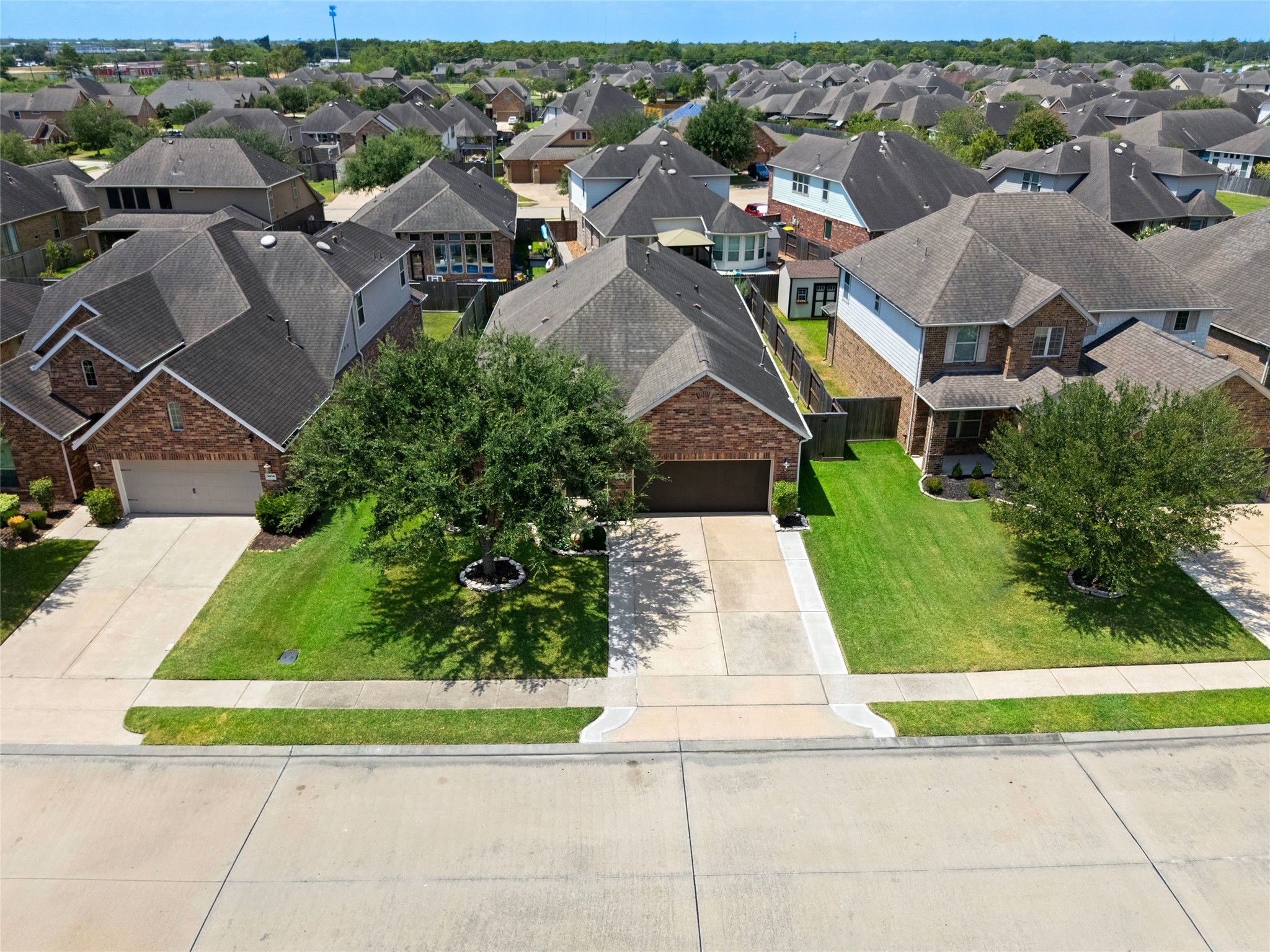 1412 Copper Ridge Lane, Pearland, TX 77581