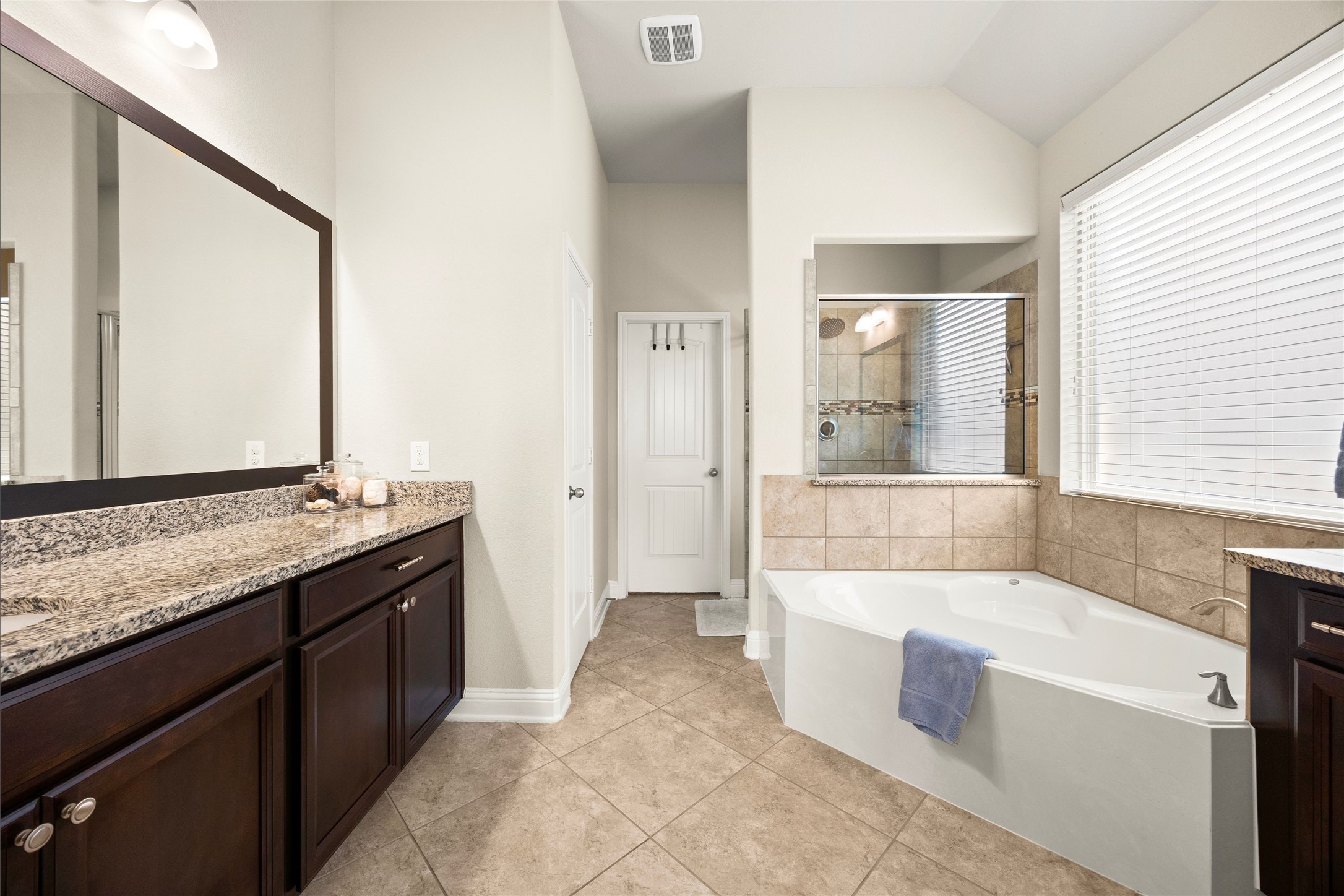 1412 Copper Ridge Lane, Pearland, TX 77581