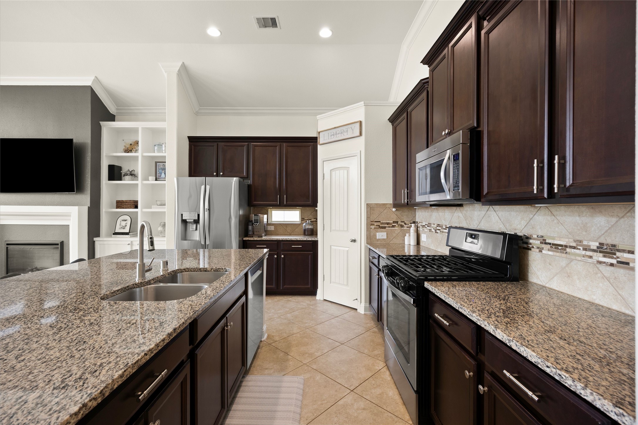1412 Copper Ridge Lane, Pearland, TX 77581