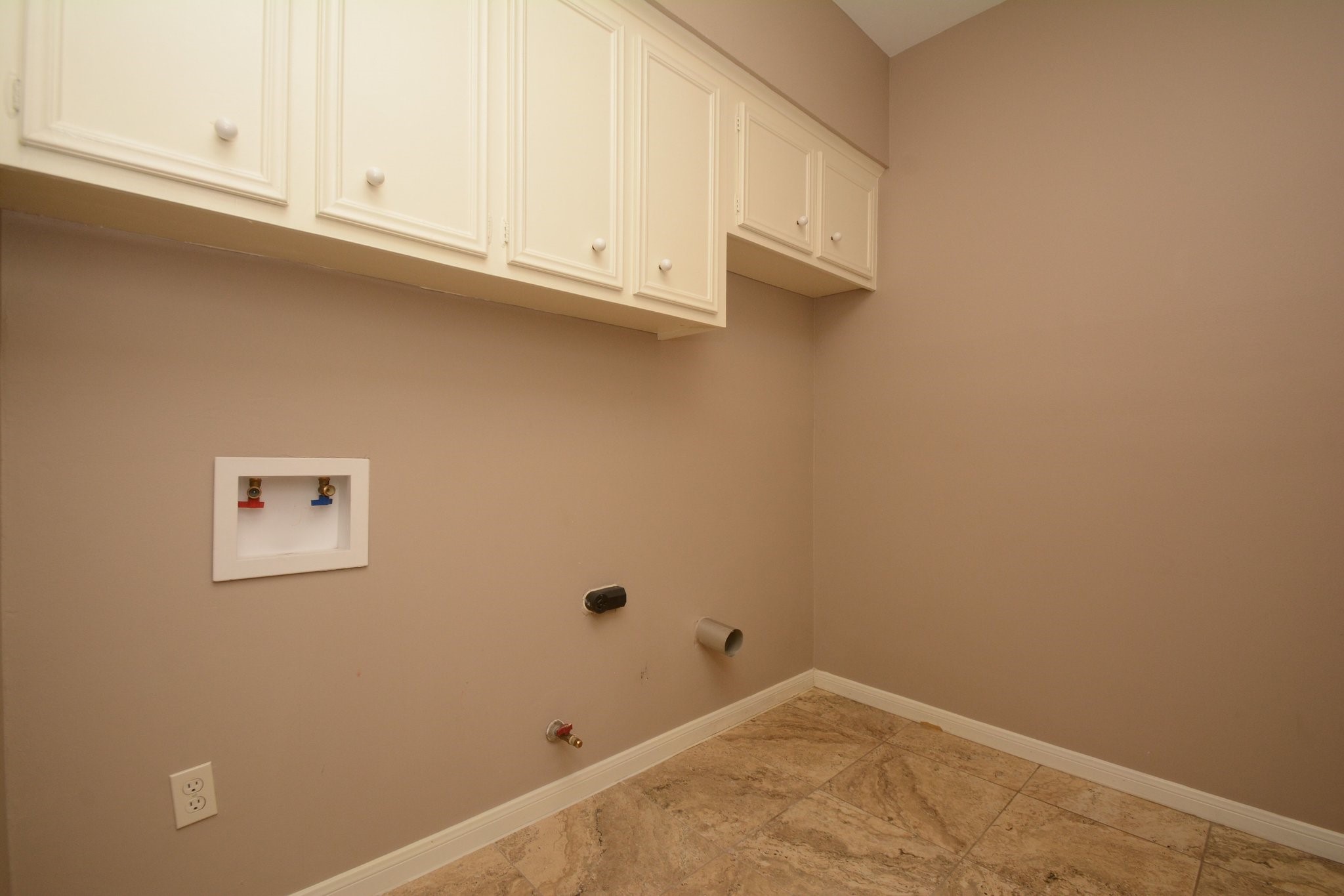 Spacious Laundry room