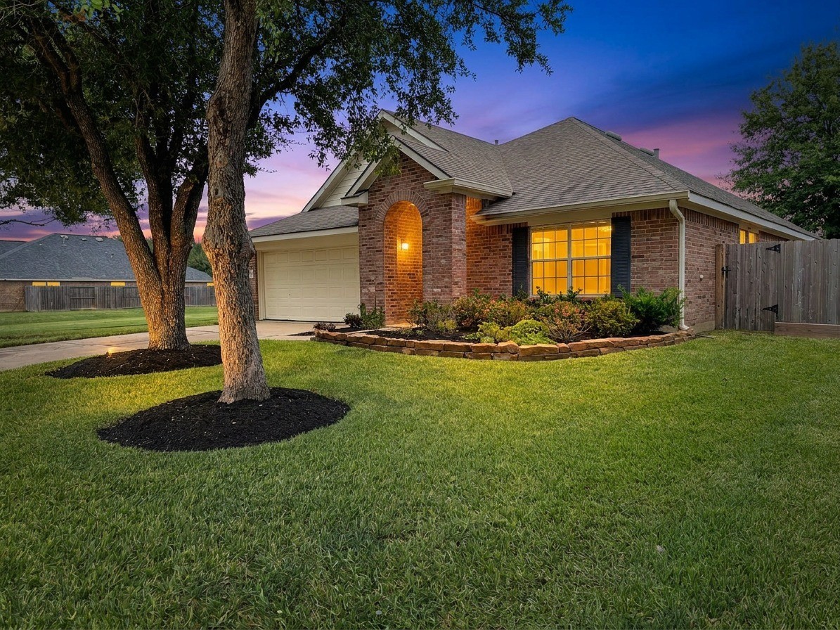 Front of Home - Virtual Lighting Front of Home - Virtual Lighting