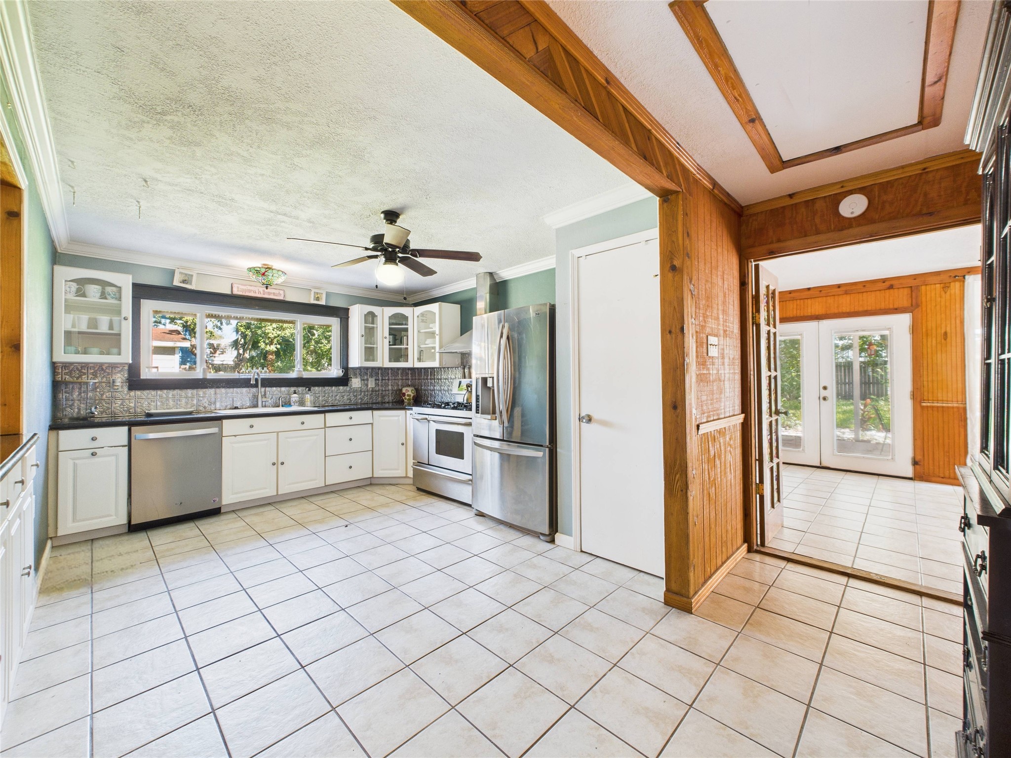Beautiful oversized Kitchen Beautiful oversized Kitchen