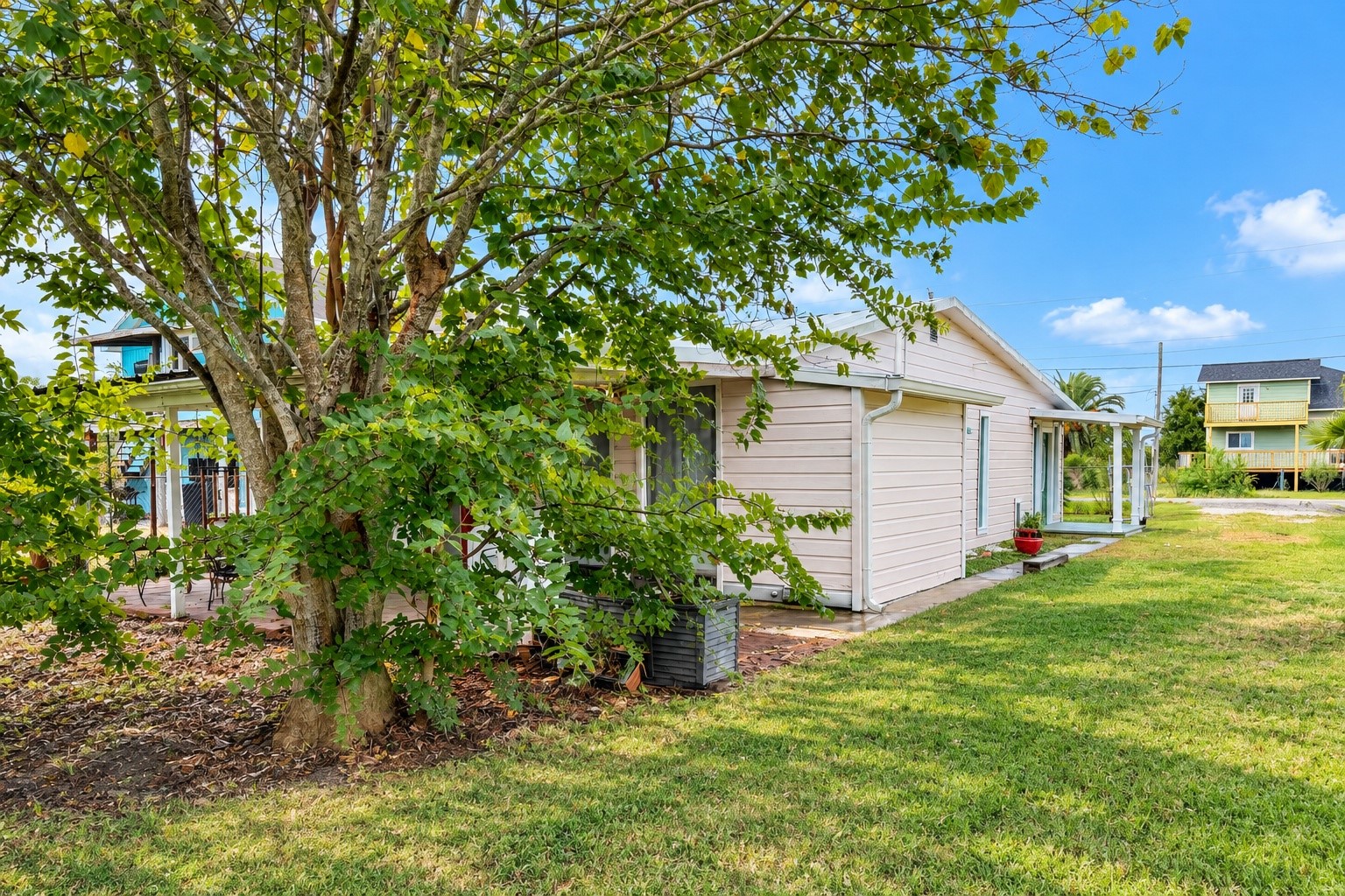 713 6th Street, San Leon, TX 77539