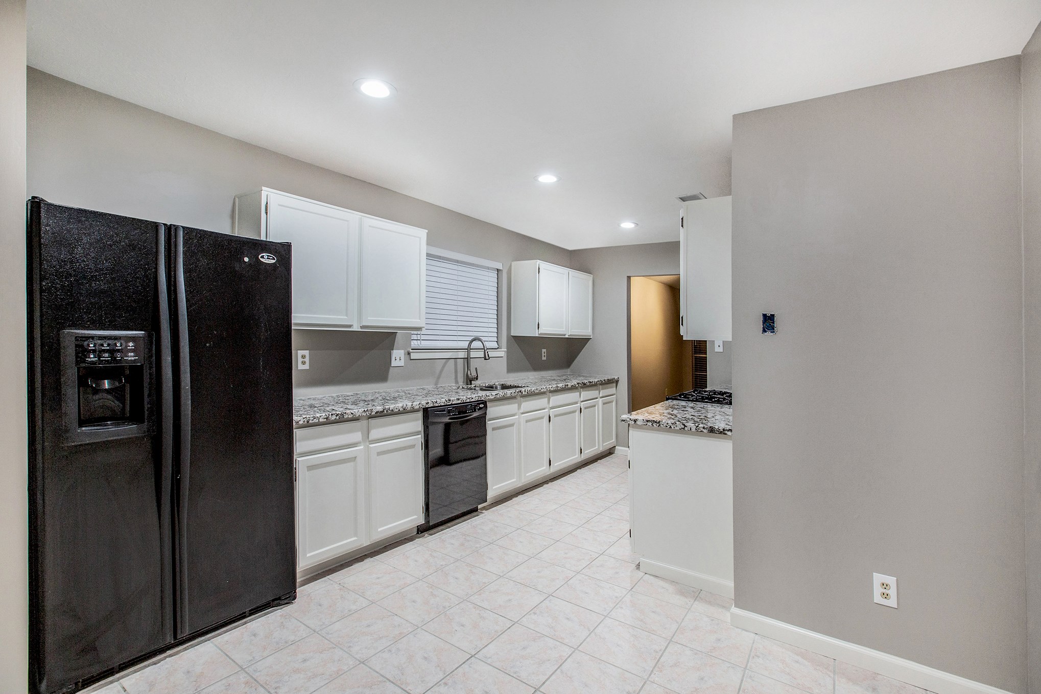 Lots of counter and storage space in this beautiful kitchen. Lots of counter and storage space in this beautiful kitchen.