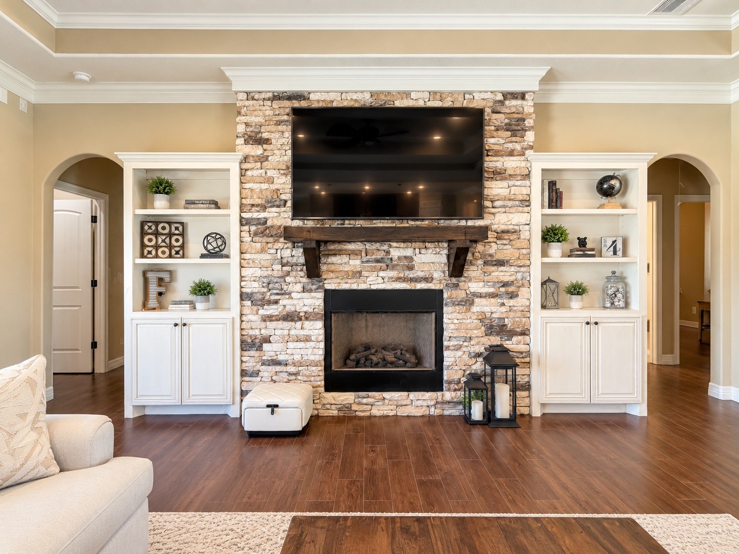 8999 Water Point Drive, Beach City, TX 77523
