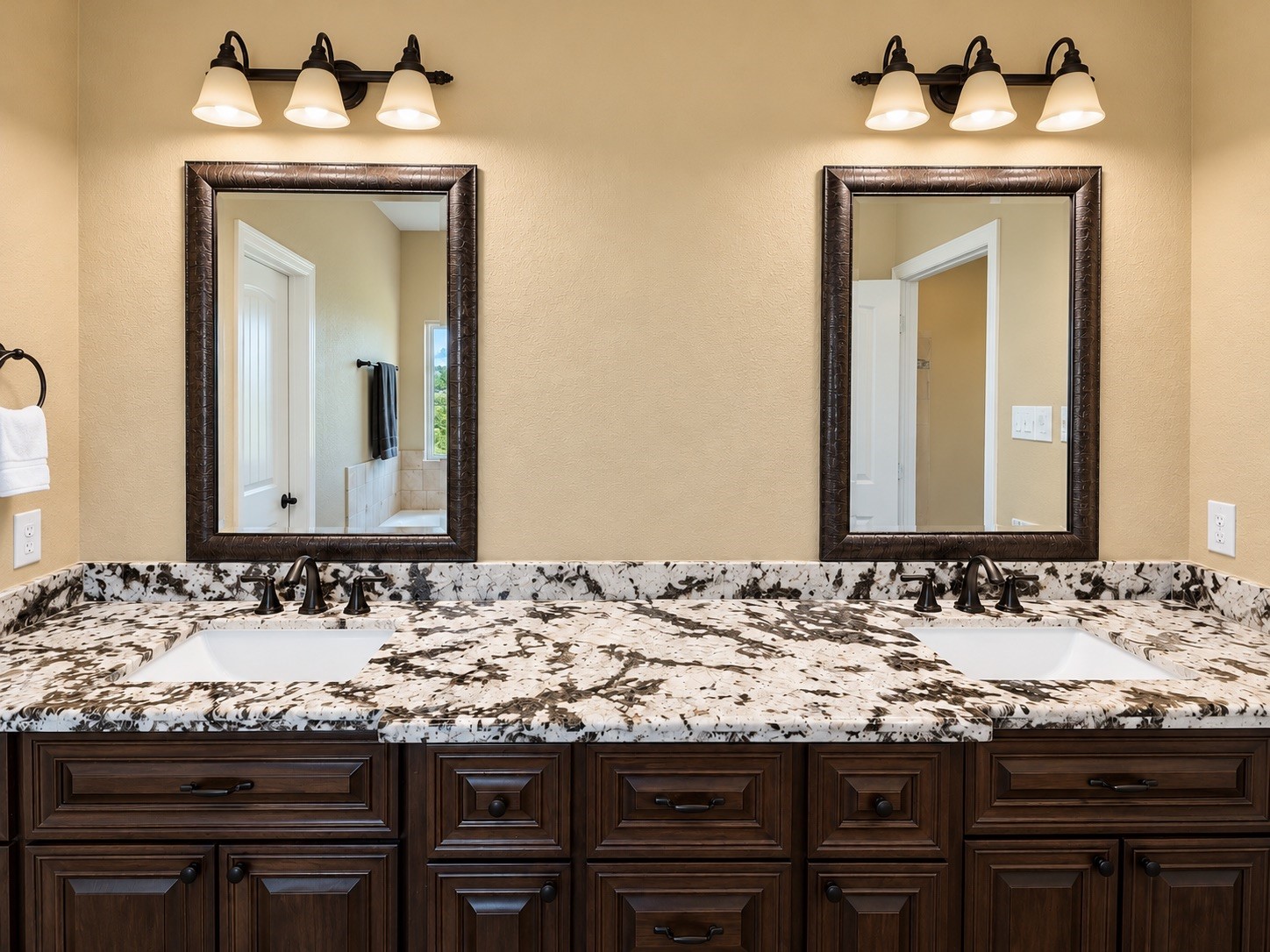8999 Water Point Drive, Beach City, TX 77523