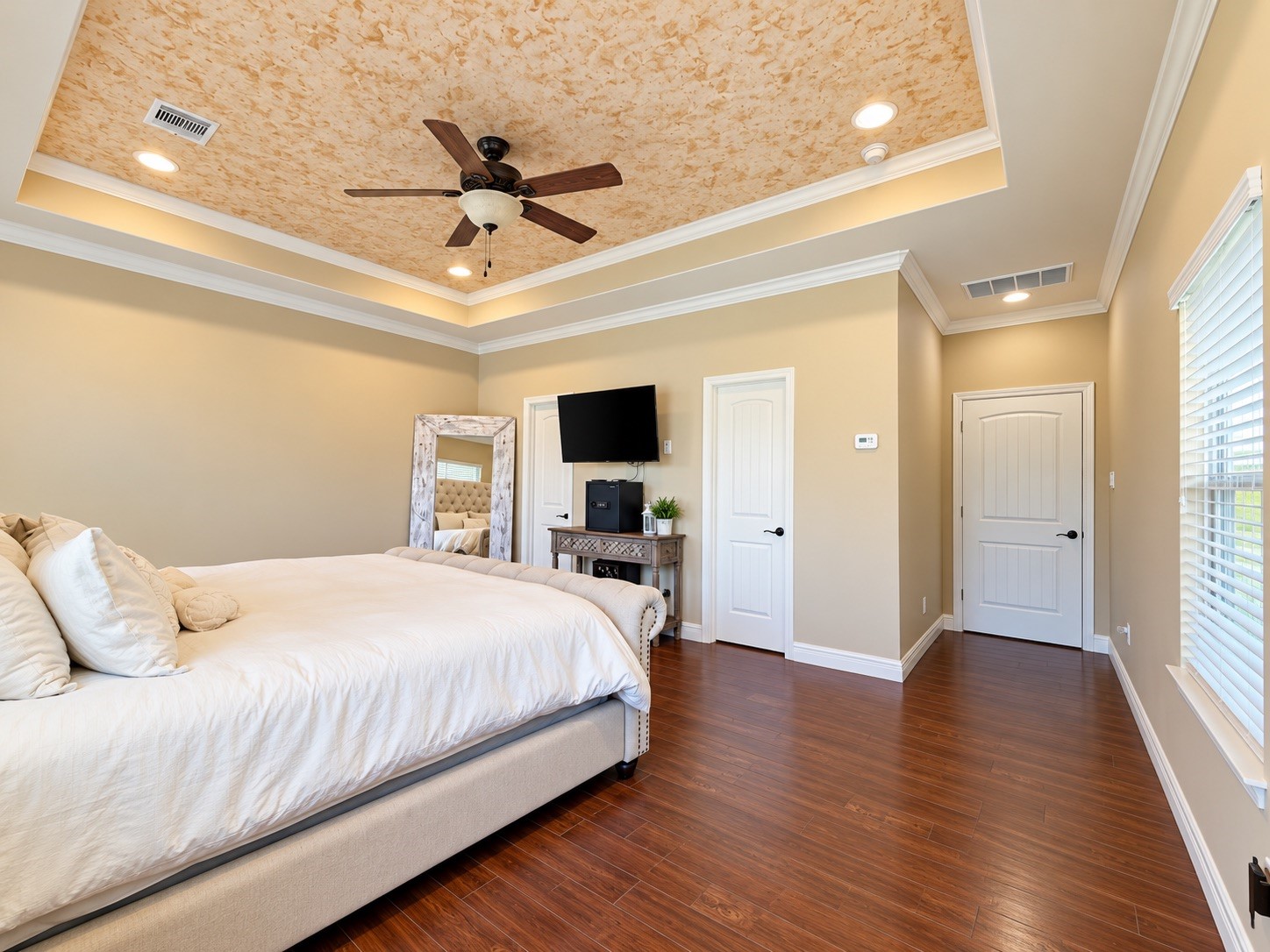 8999 Water Point Drive, Beach City, TX 77523
