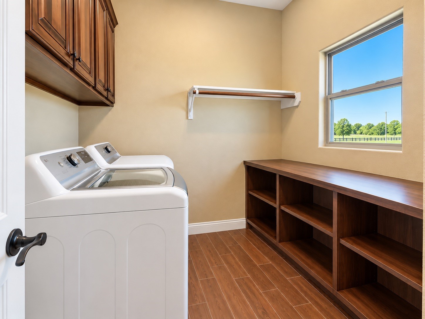 8999 Water Point Drive, Beach City, TX 77523
