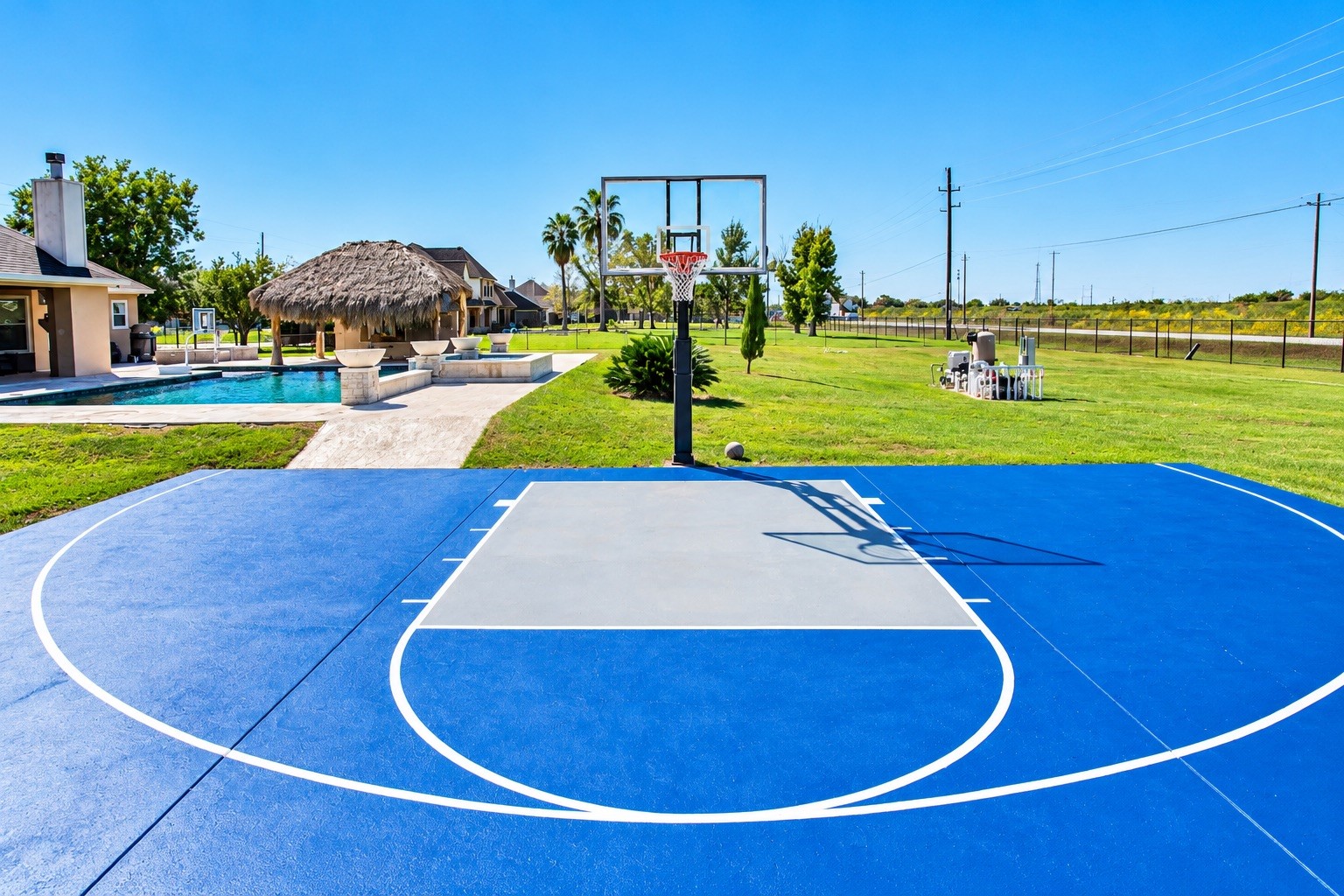8999 Water Point Drive, Beach City, TX 77523
