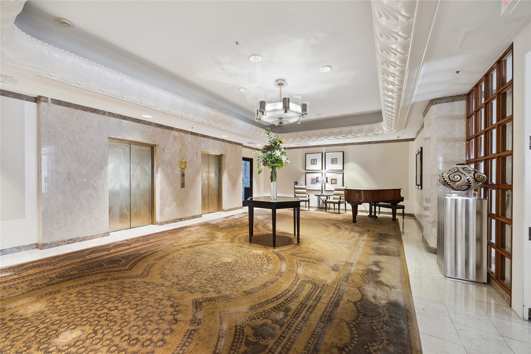 Elegant finishes and secure elevator access provide a distinguished welcome to the residential floors. Reserved exclusively for Four Seasons owners, the space reflects the privacy and service that define the buildings lifestyle.