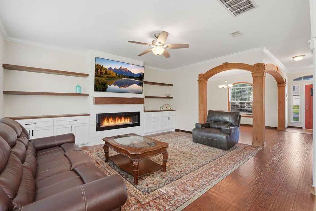 236 Doncaster Street, Conroe, TX 77303