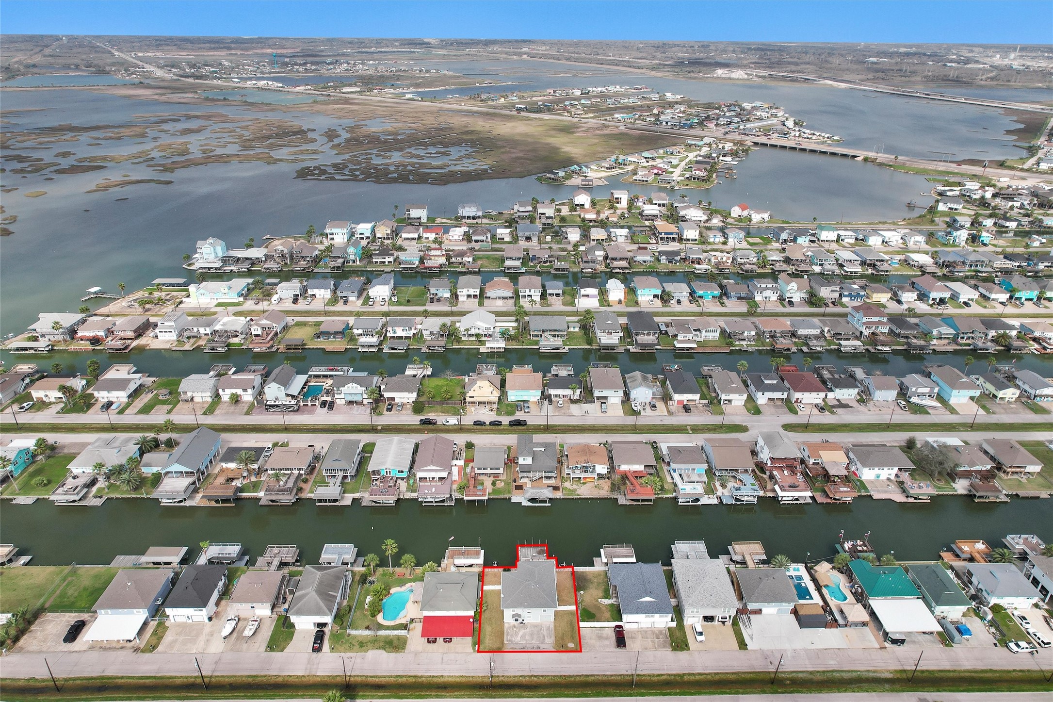 336 Ling Street, Bayou Vista, TX 77563
