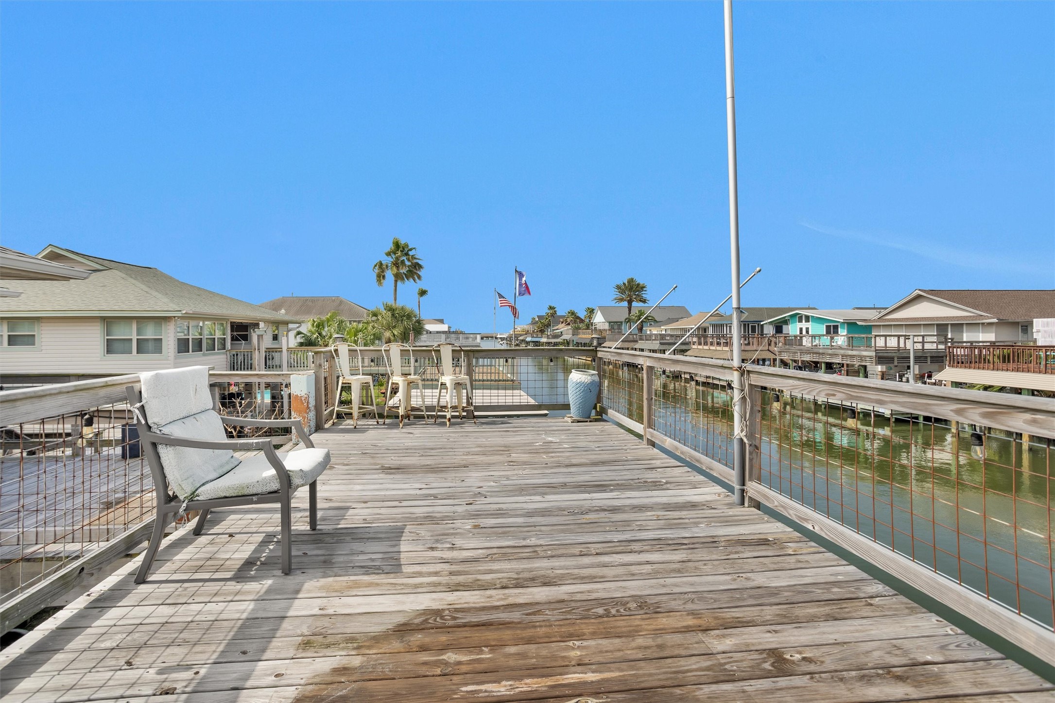 336 Ling Street, Bayou Vista, TX 77563