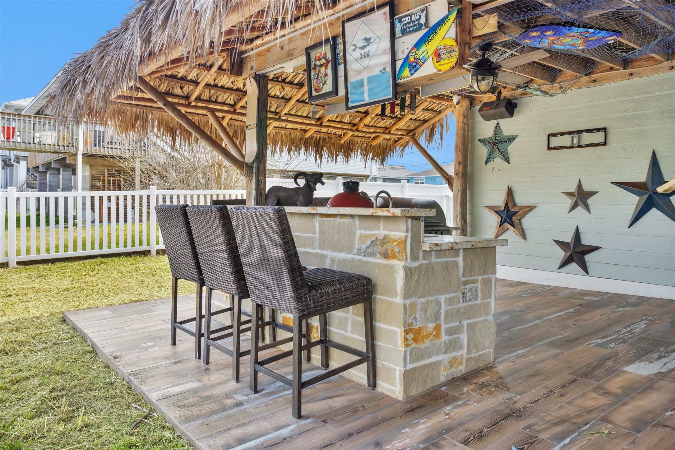 336 Ling Street, Bayou Vista, TX 77563