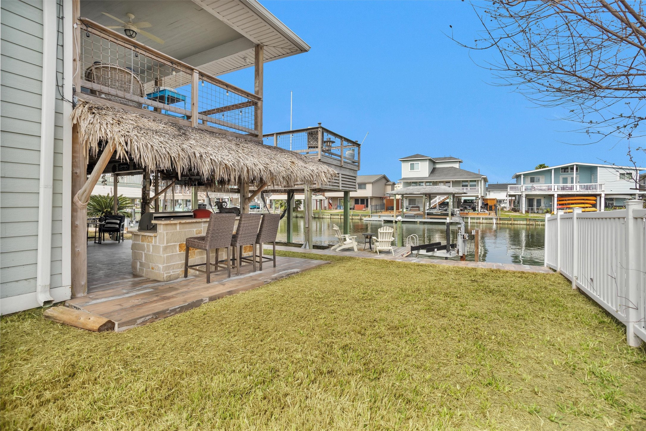336 Ling Street, Bayou Vista, TX 77563