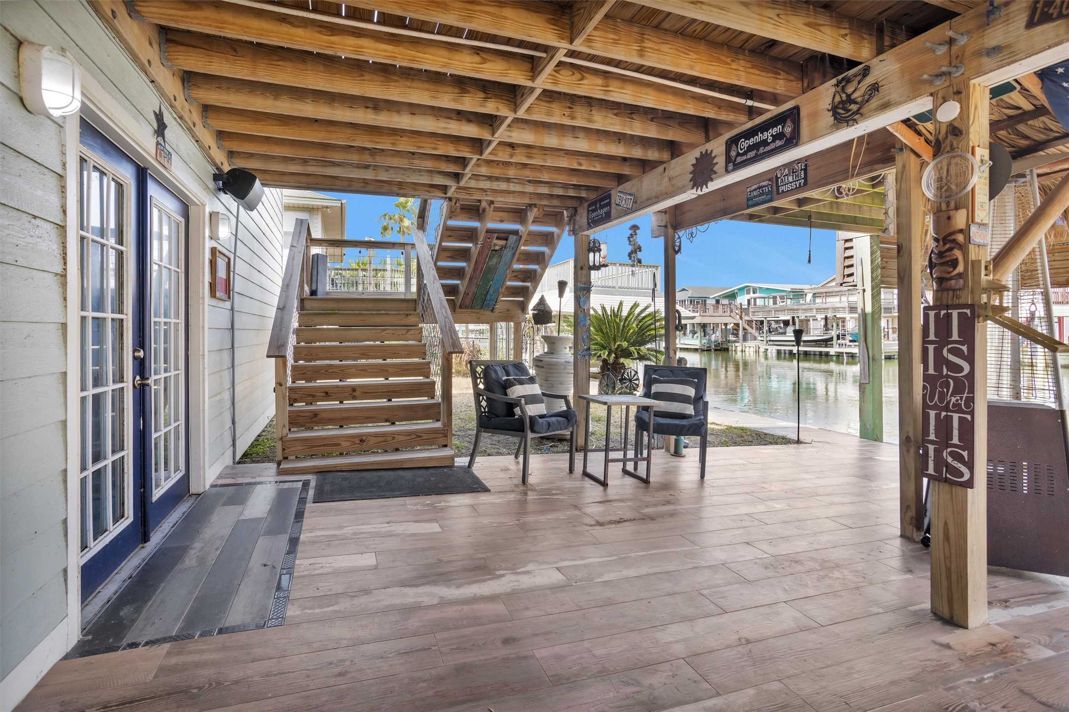 336 Ling Street, Bayou Vista, TX 77563