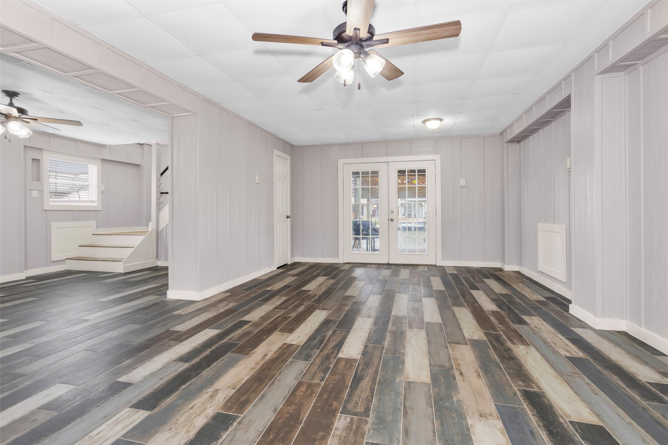336 Ling Street, Bayou Vista, TX 77563