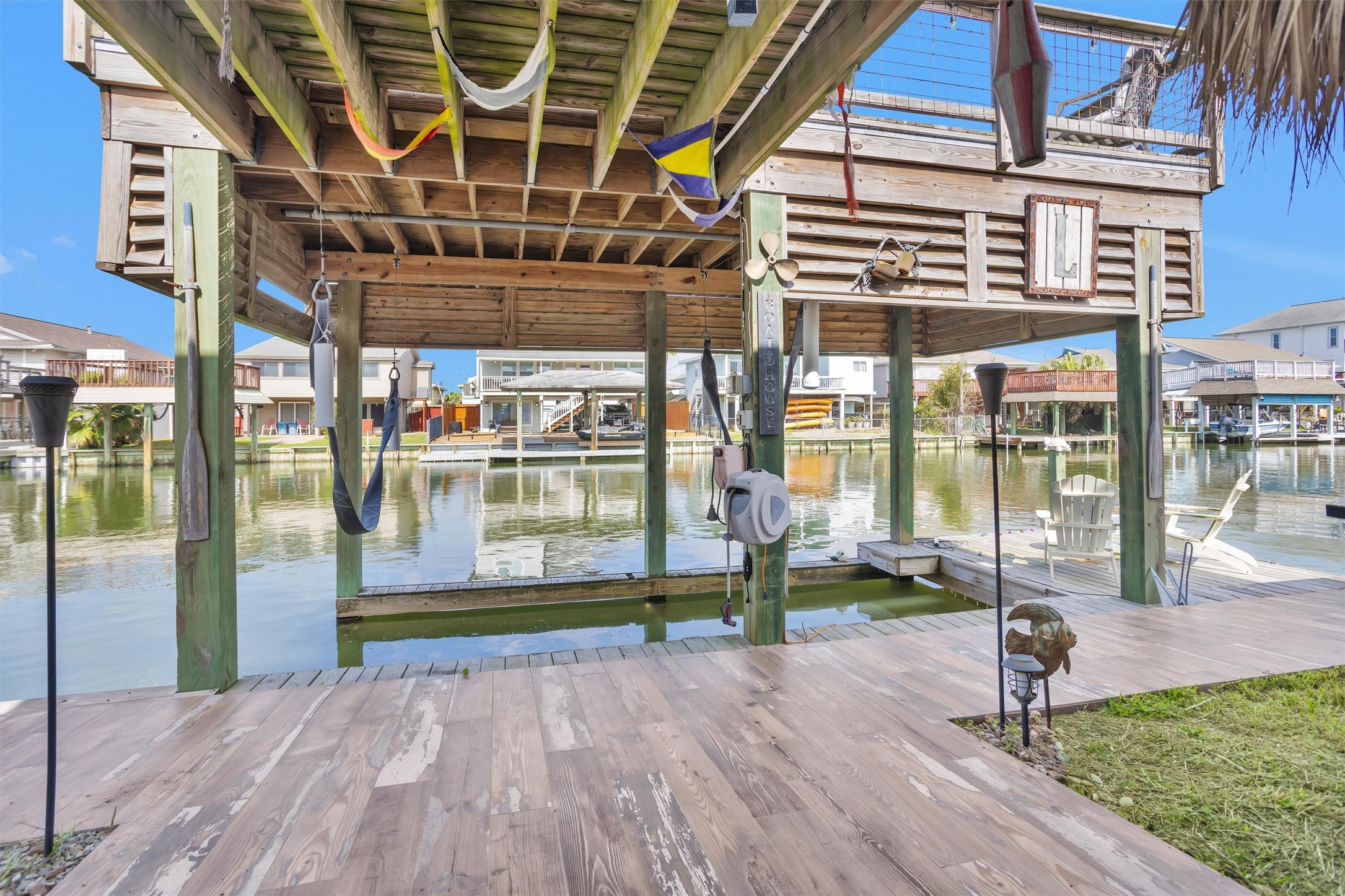 336 Ling Street, Bayou Vista, TX 77563